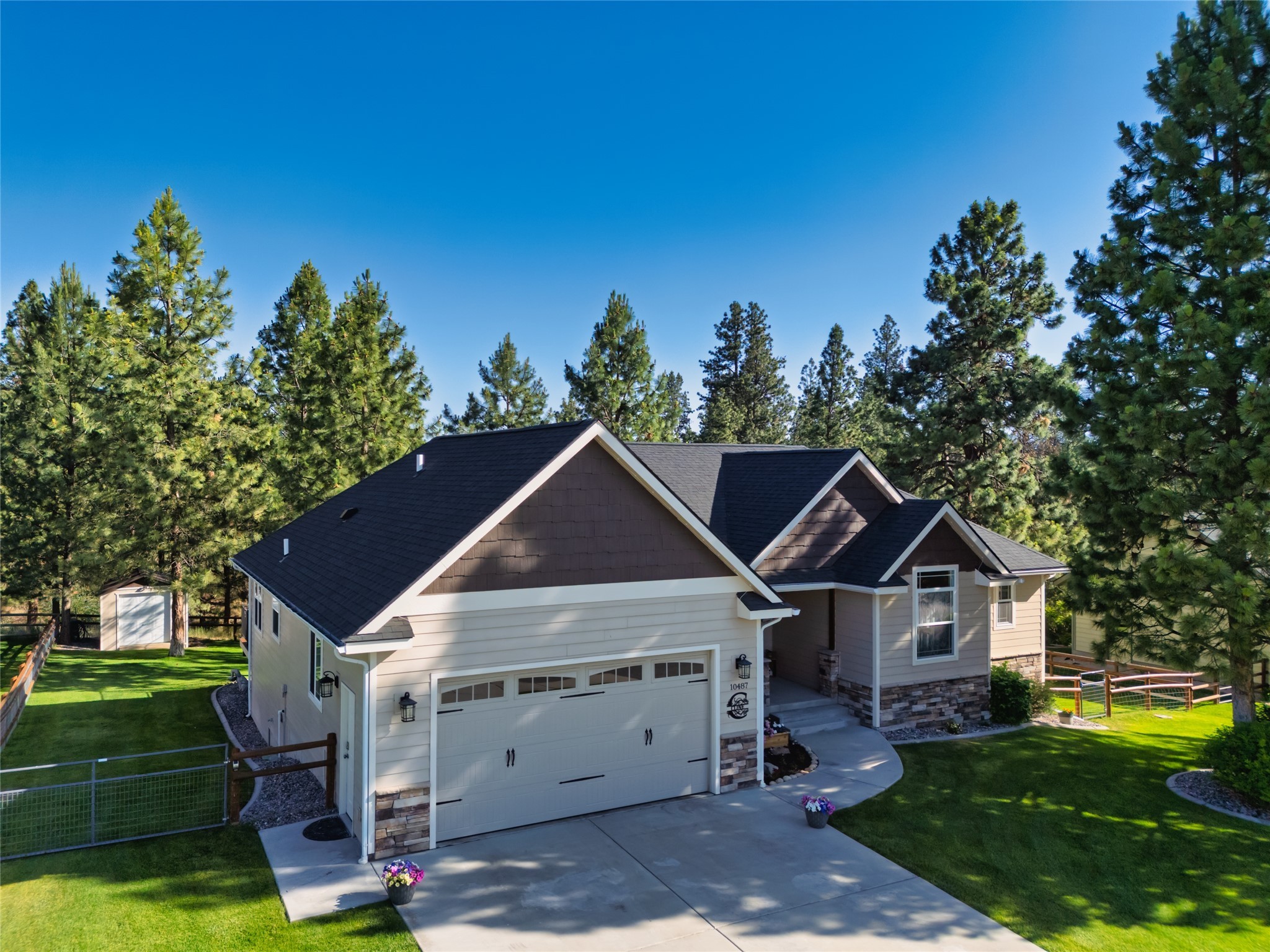 10487 Coulter Pine Street Property Photo 1