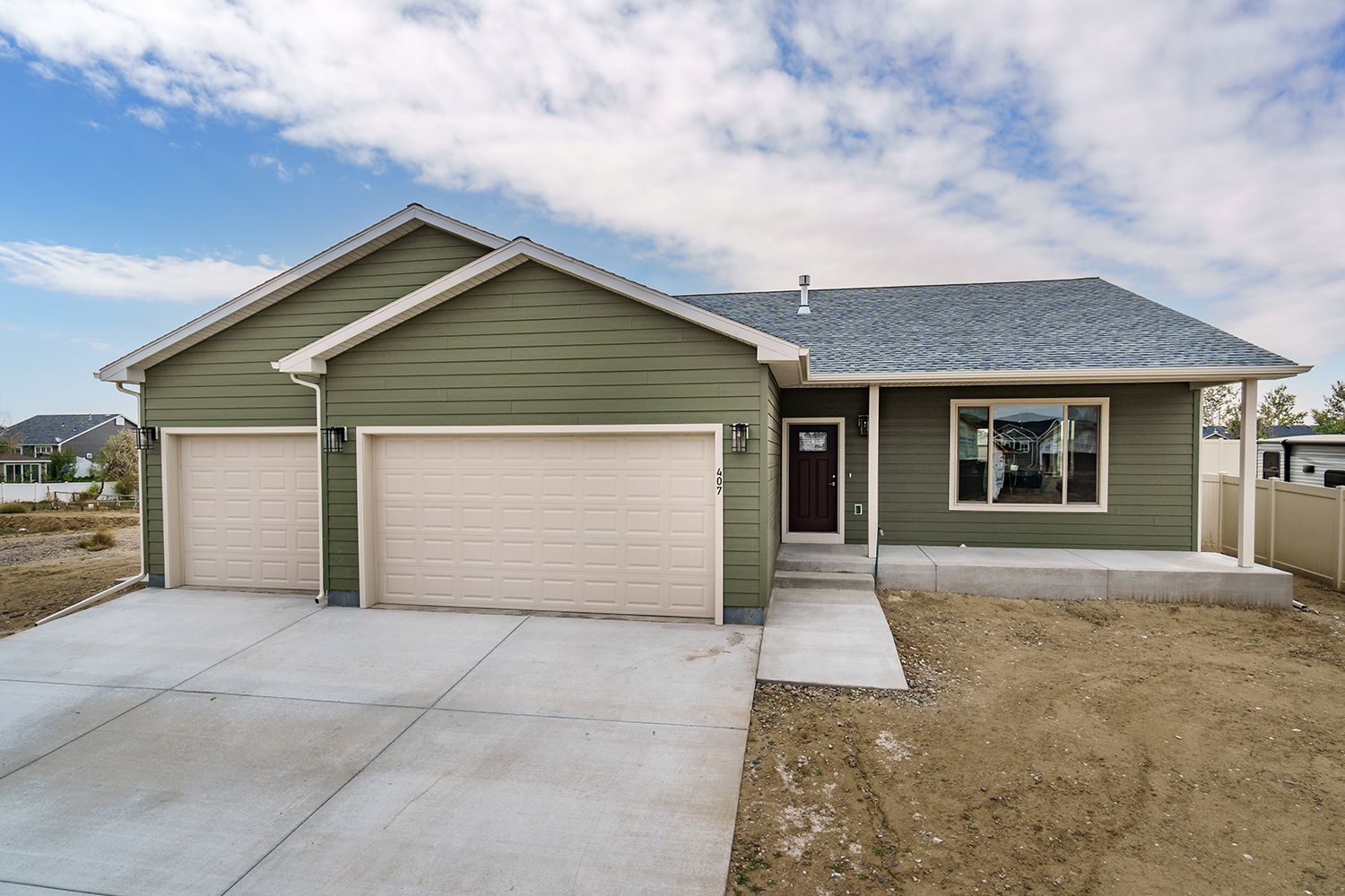 243 Stirling Loop Property Photo 1