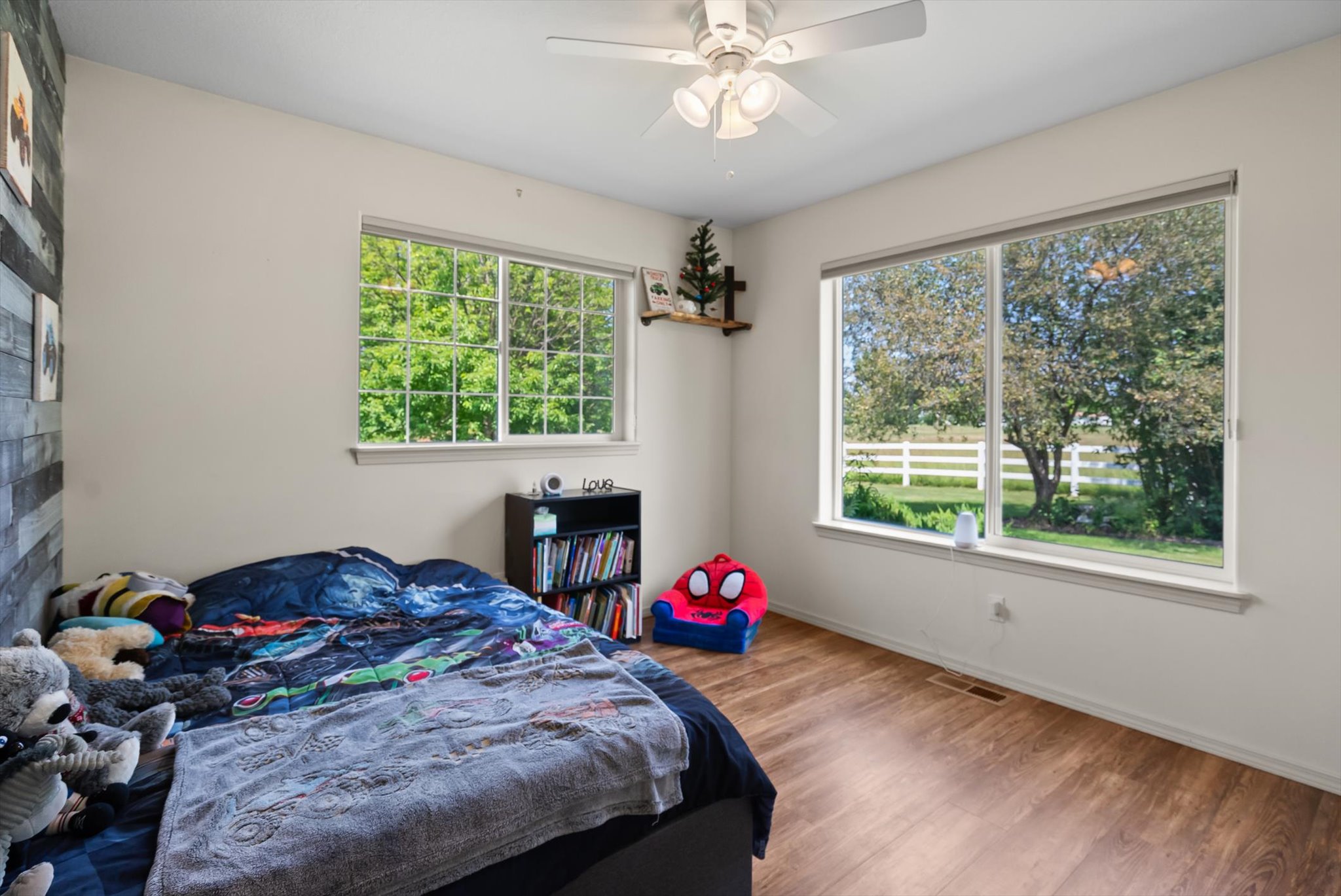 457 Addison Square Property Photo 23
