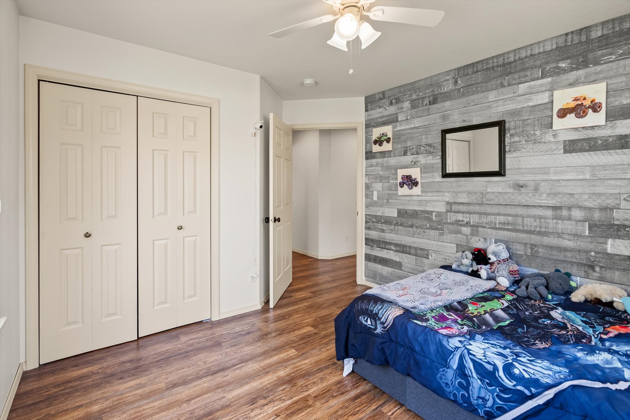 457 Addison Square Property Photo 24