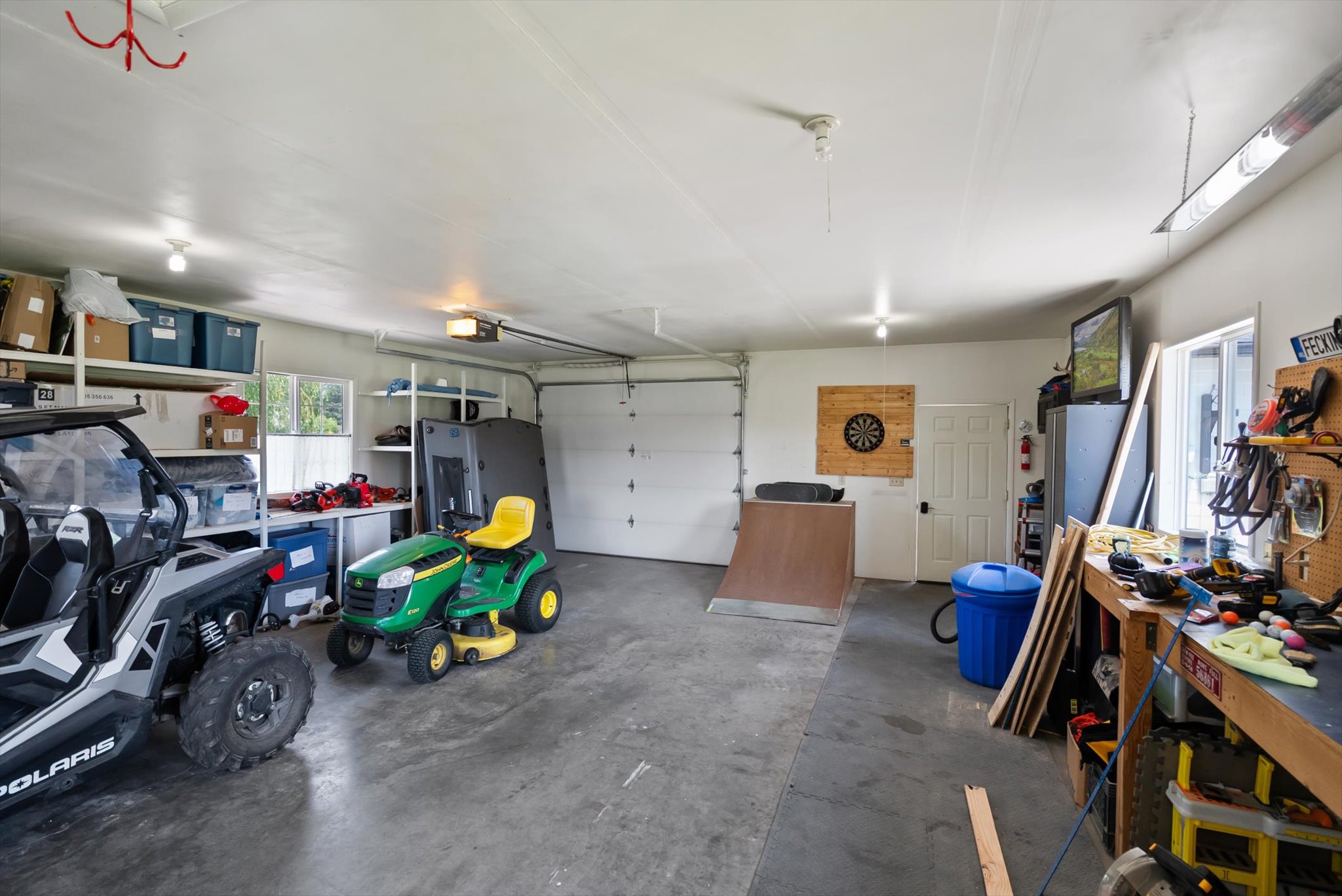 457 Addison Square Property Photo 34