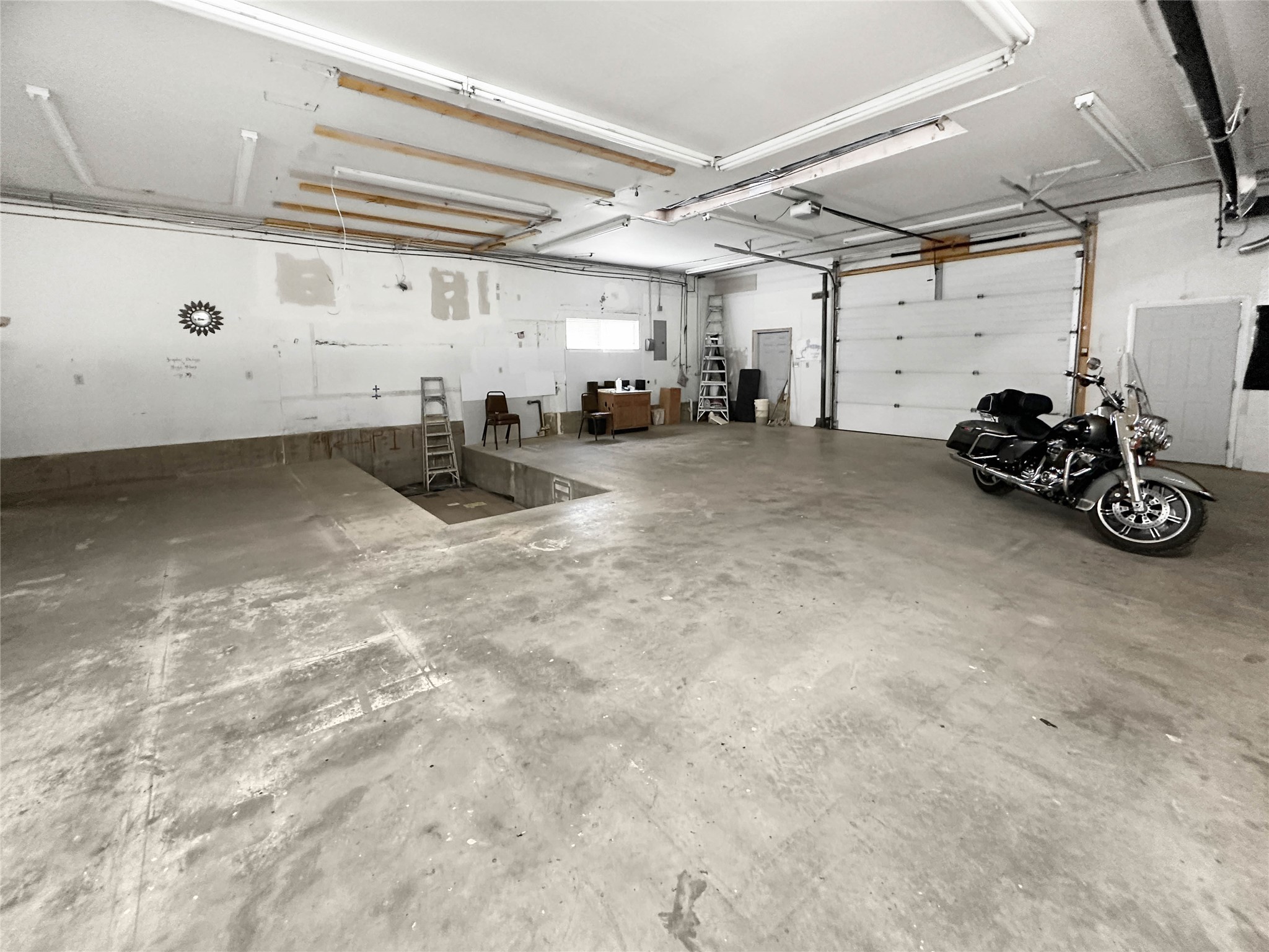 612 W Main Street Property Photo 17
