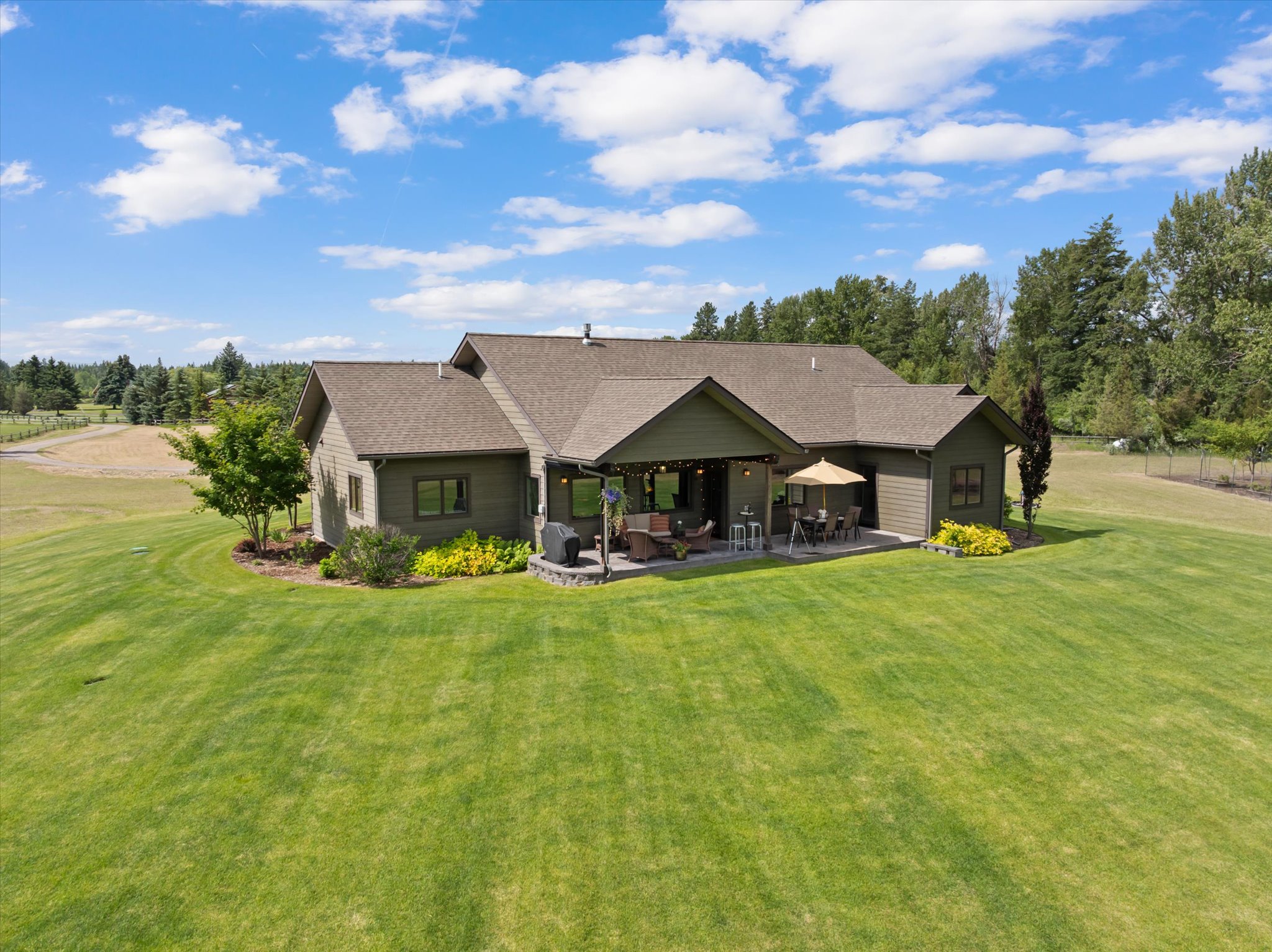 1398 Waters Edge Way Property Photo 13