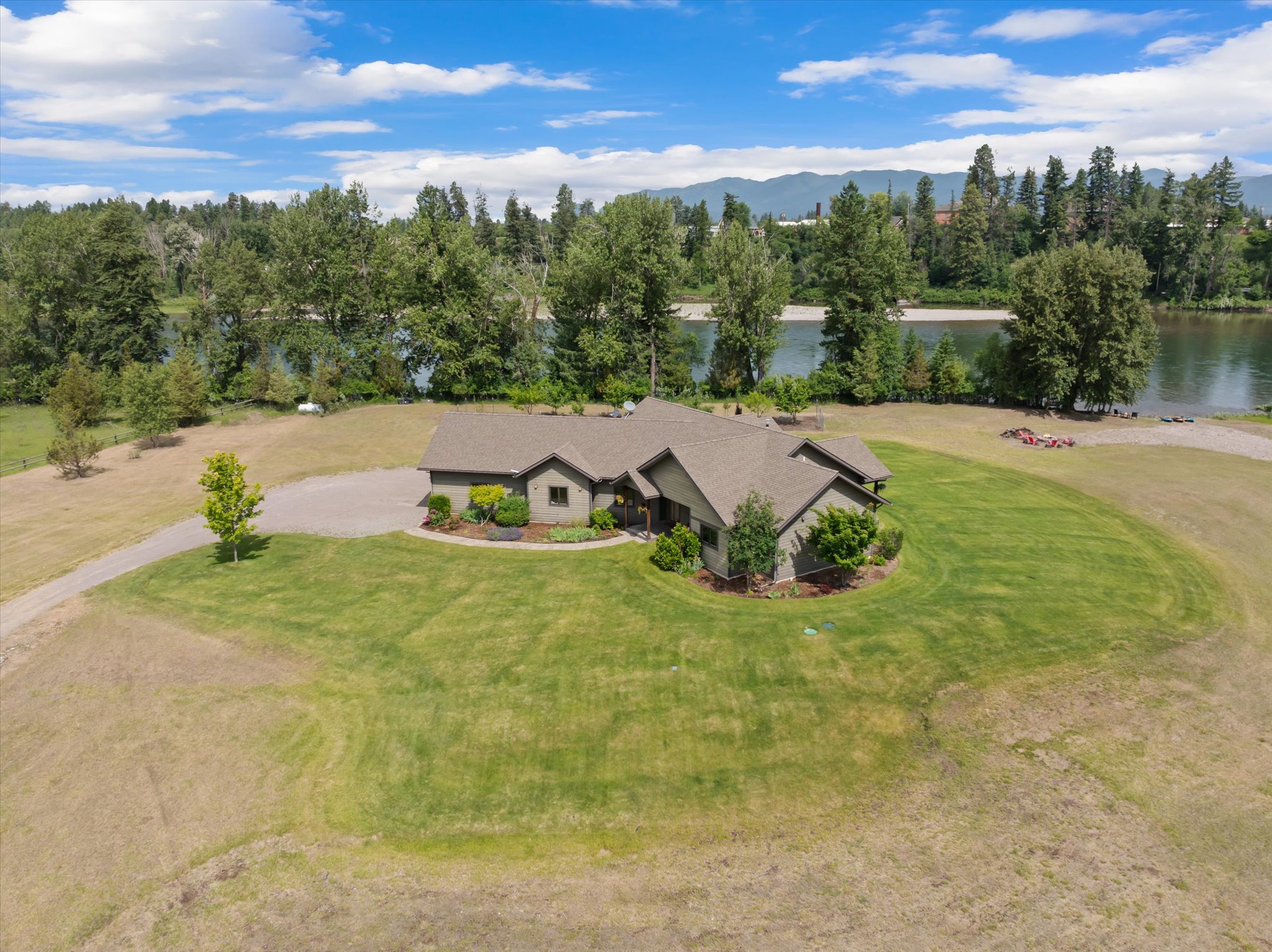 1398 Waters Edge Way Property Photo 25