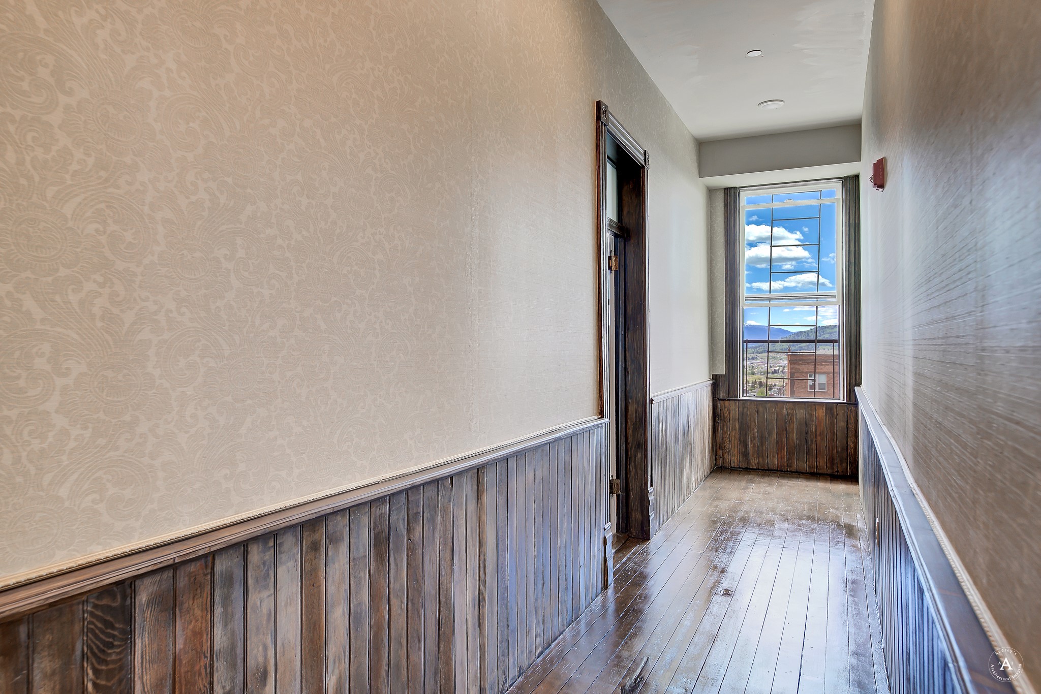 140 W Park Street Property Photo 44
