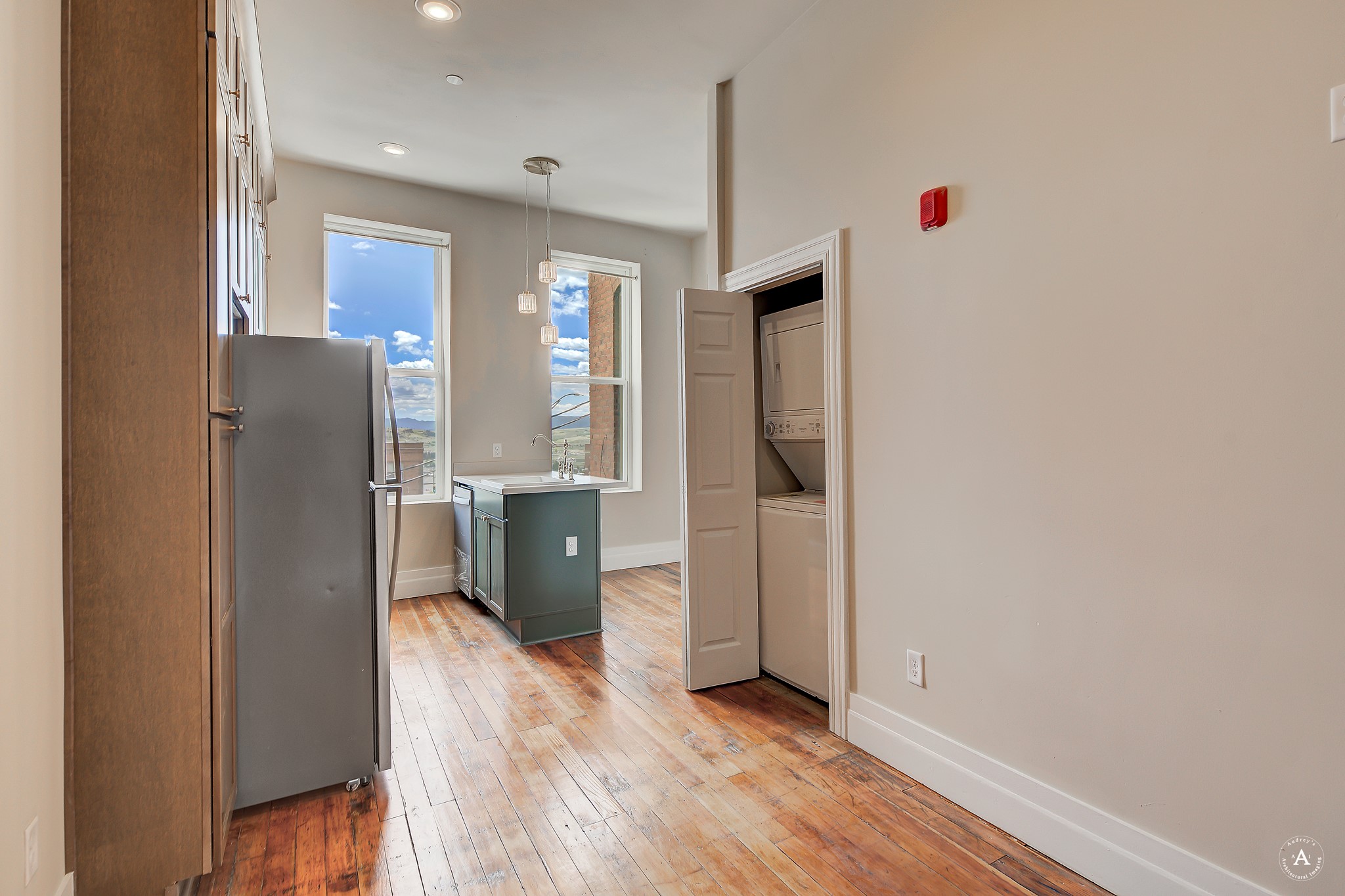140 W Park Street Property Photo 46