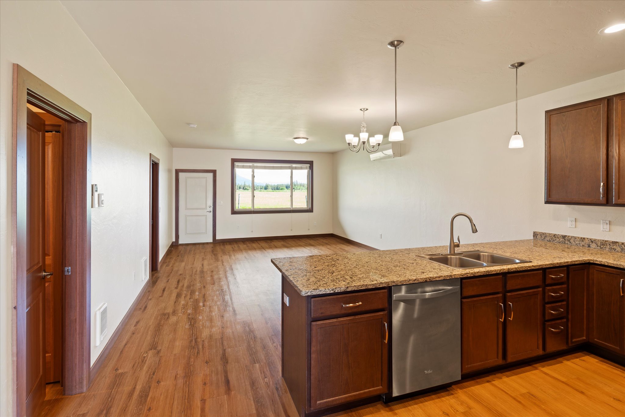 575 Eisenhower Street Se Property Photo 22