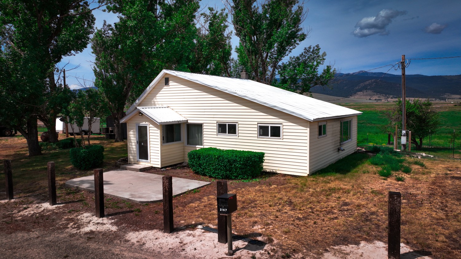2167 Mt Highway 28 Property Photo 3