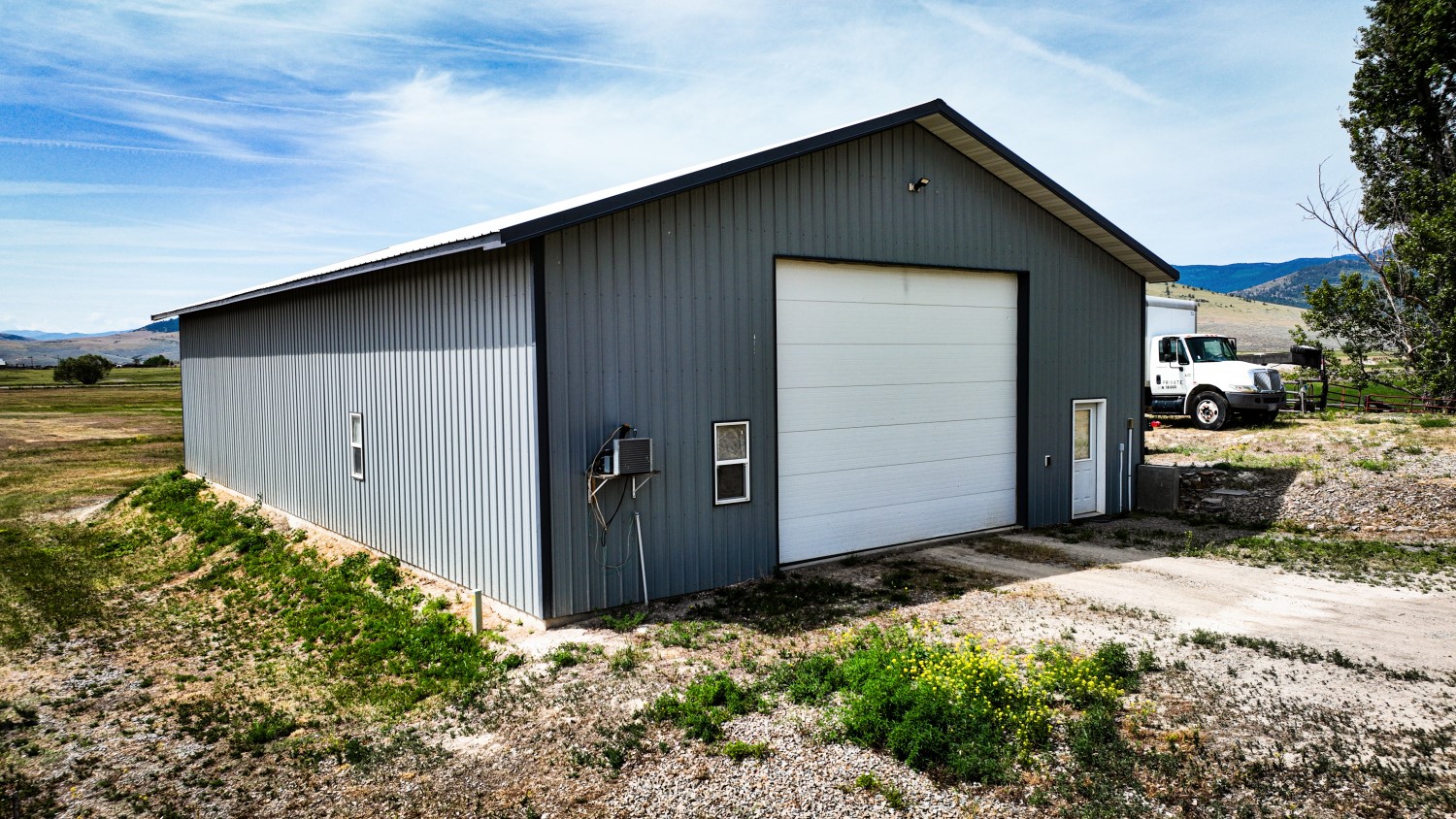 2167 Mt Highway 28 Property Photo 4