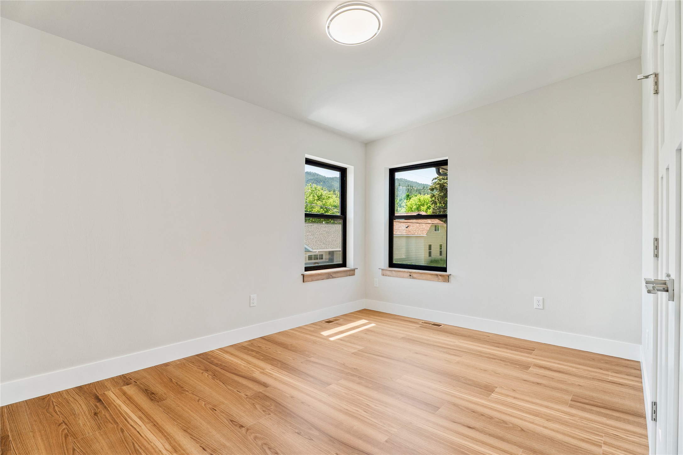 37 S Rodney Street Property Photo 20