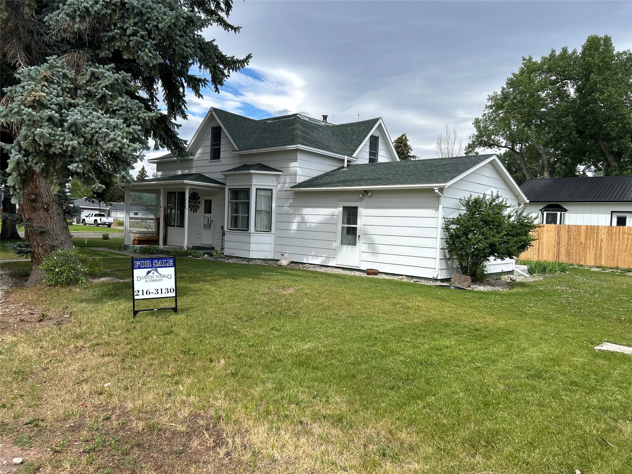 319 2nd Street Sw Property Photo 1