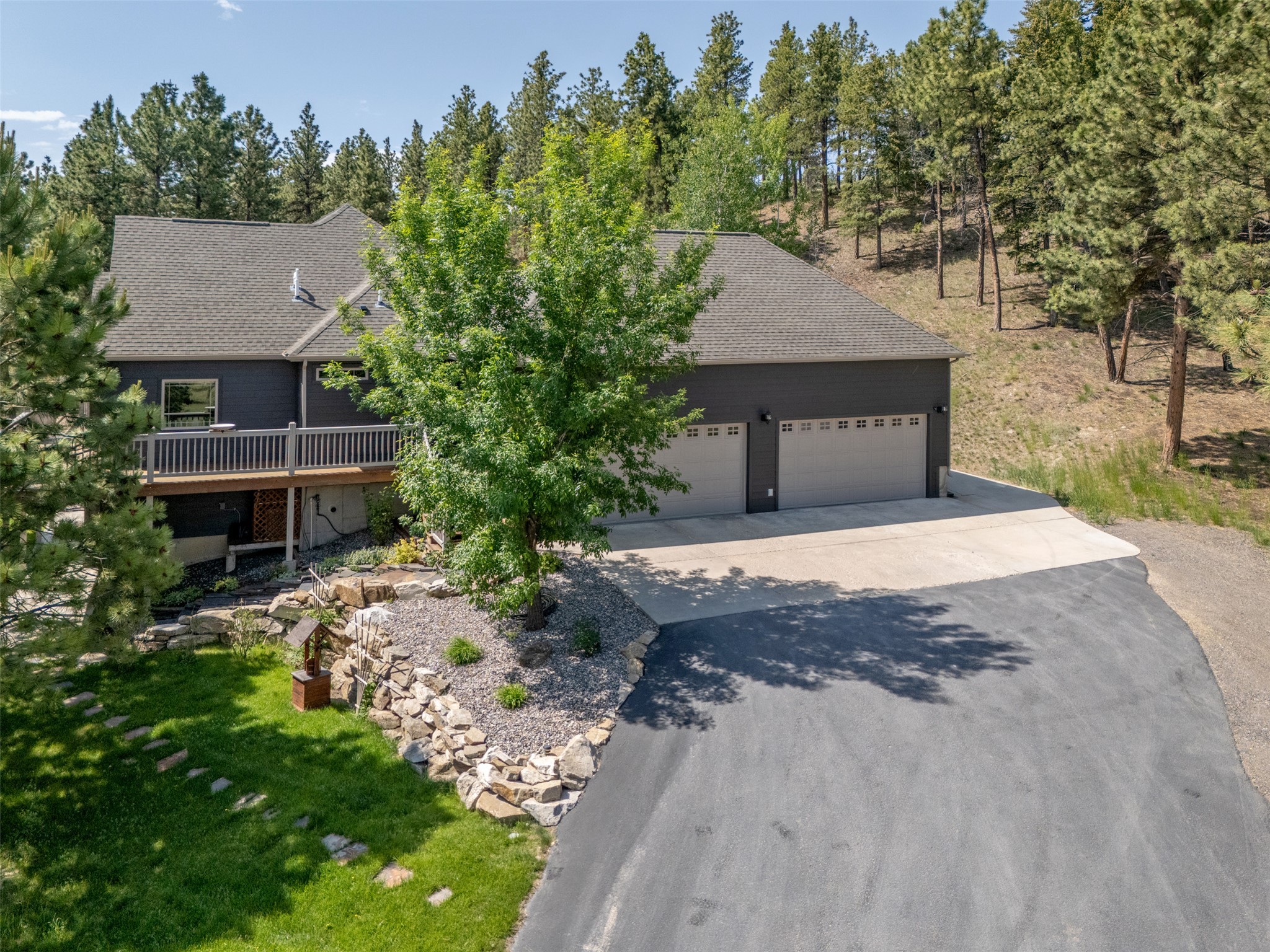 13 Crossfire Drive Property Photo 2