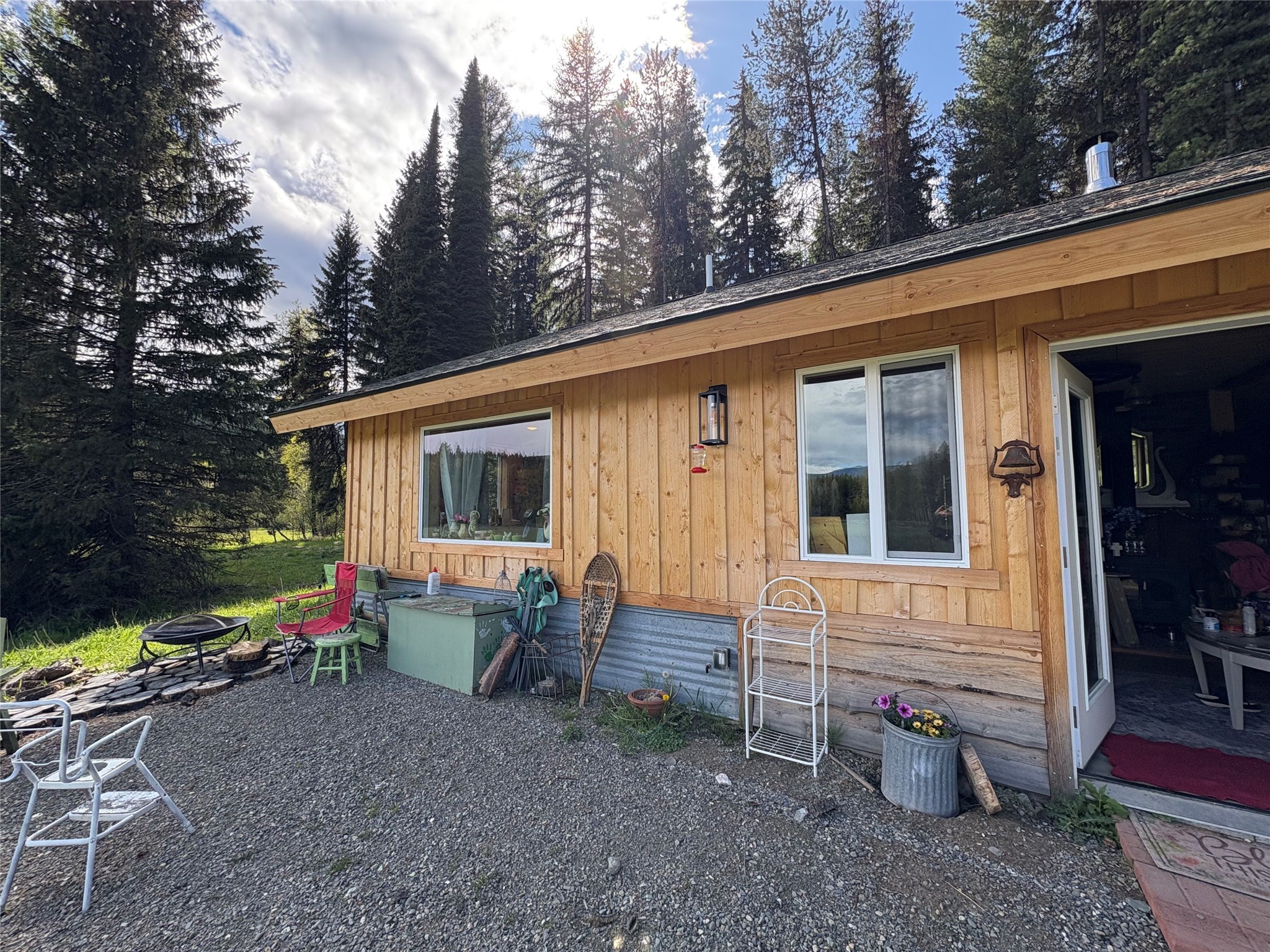 27687 Yaak River Road Property Photo 9