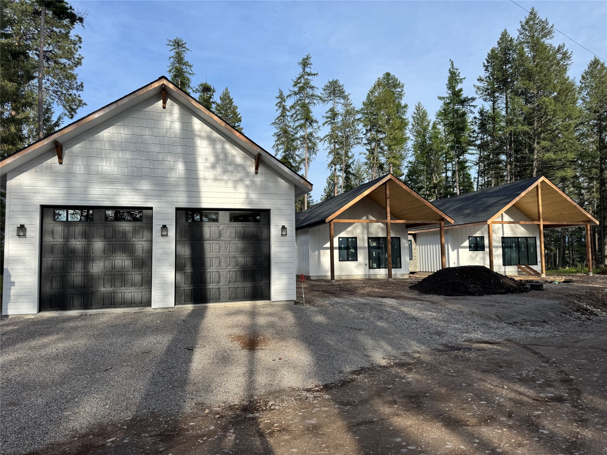 1818 Echo Cabin Loop Property Photo 3