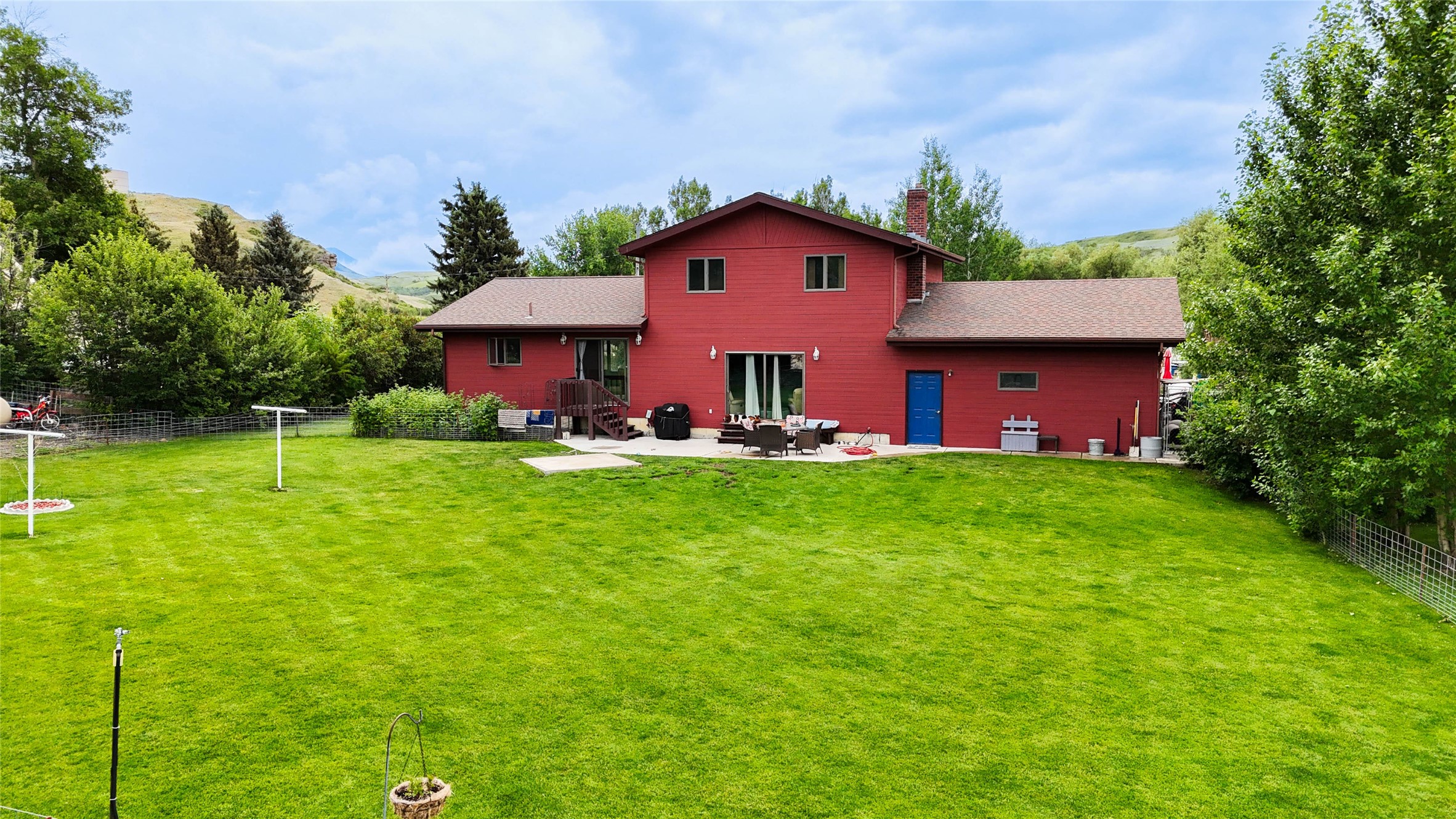 952 Chestnut Avenue Property Photo 3