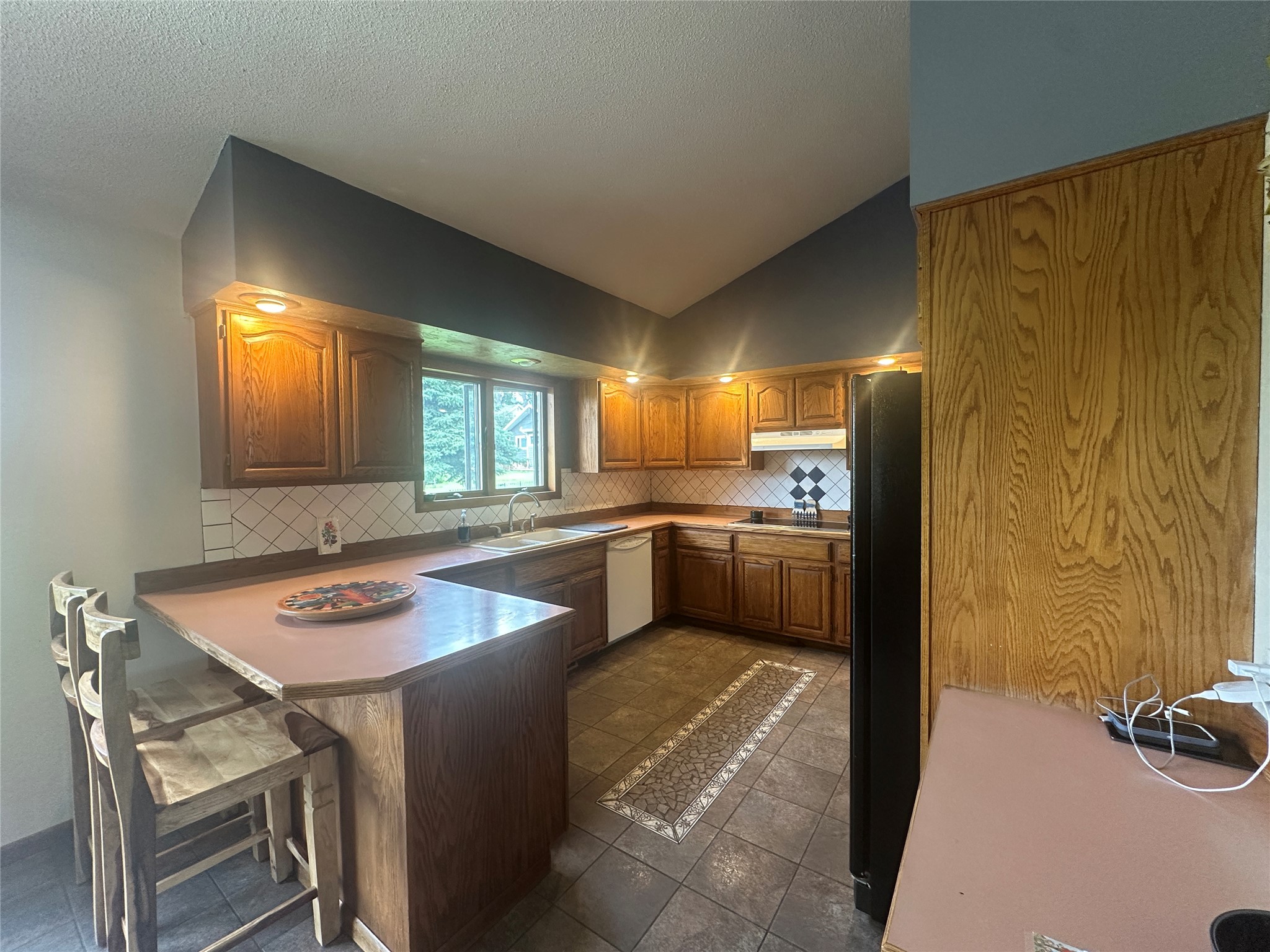 952 Chestnut Avenue Property Photo 15