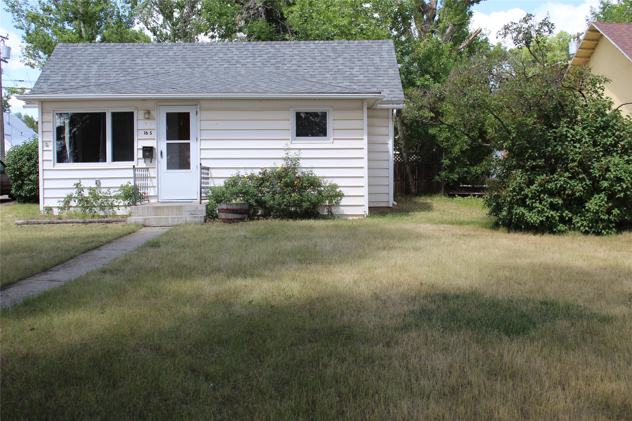 16 S Main Street Property Photo 2