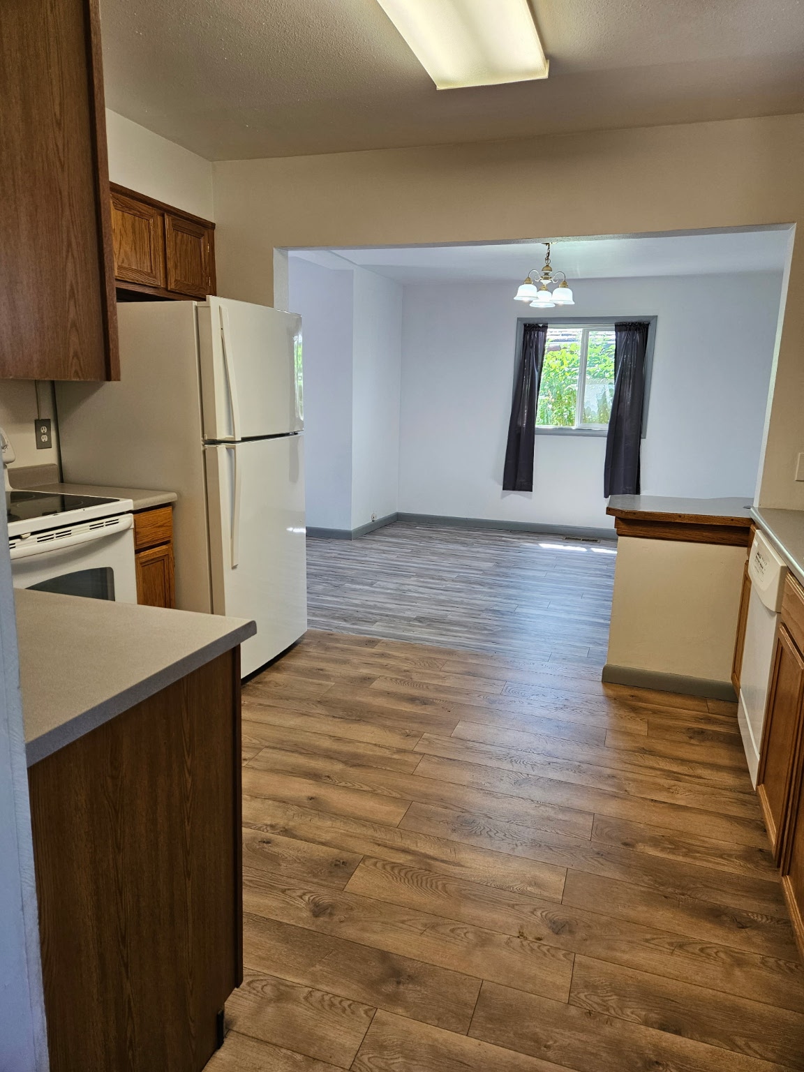 16 S Main Street Property Photo 10