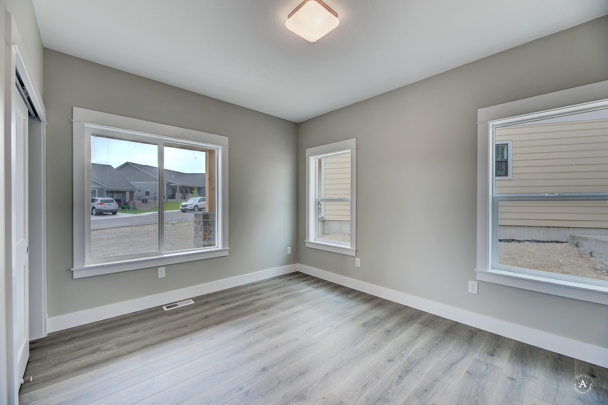 2958 Vista View Avenue Property Photo 15