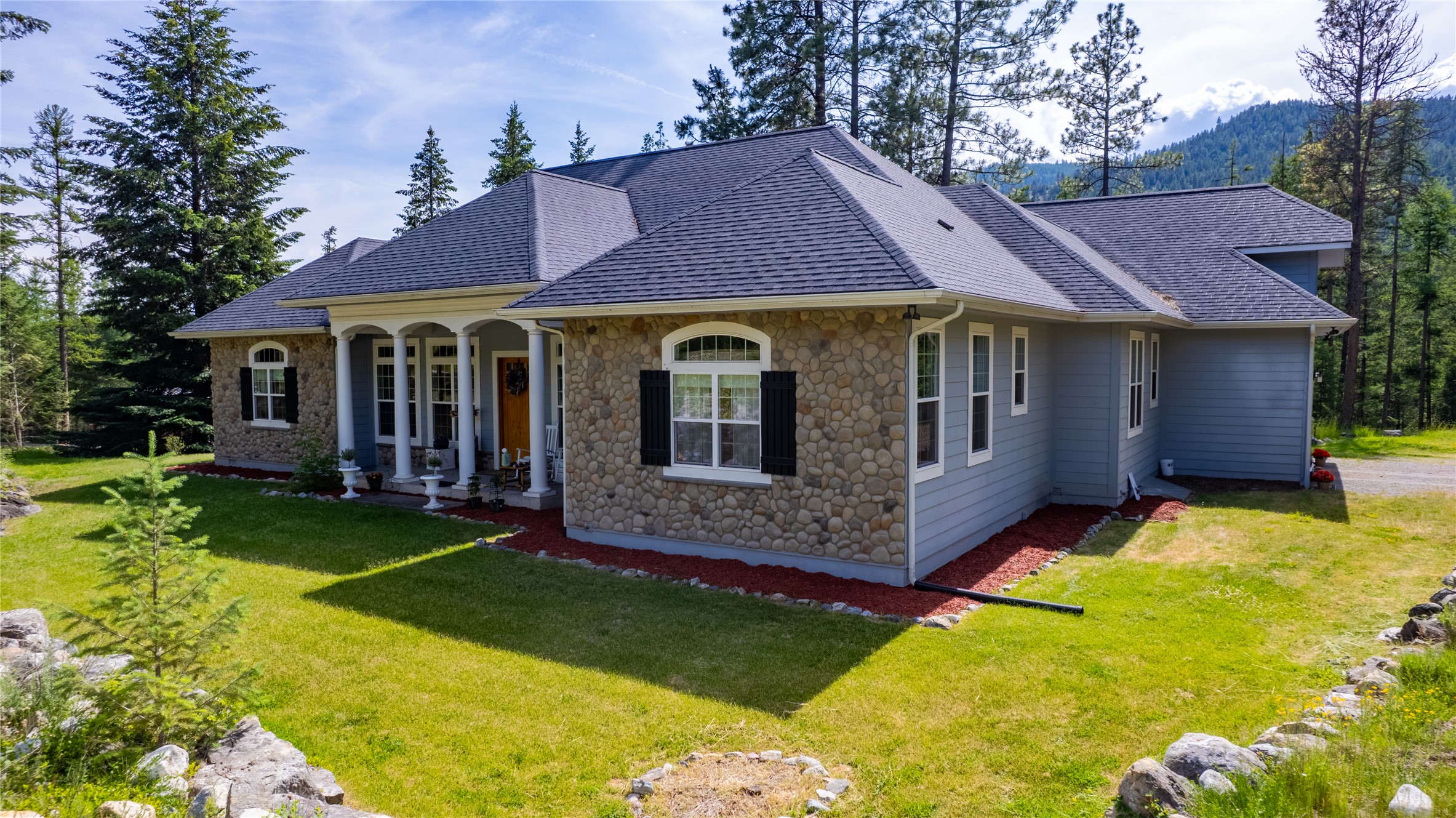 20245 Swan View Road Property Photo 2