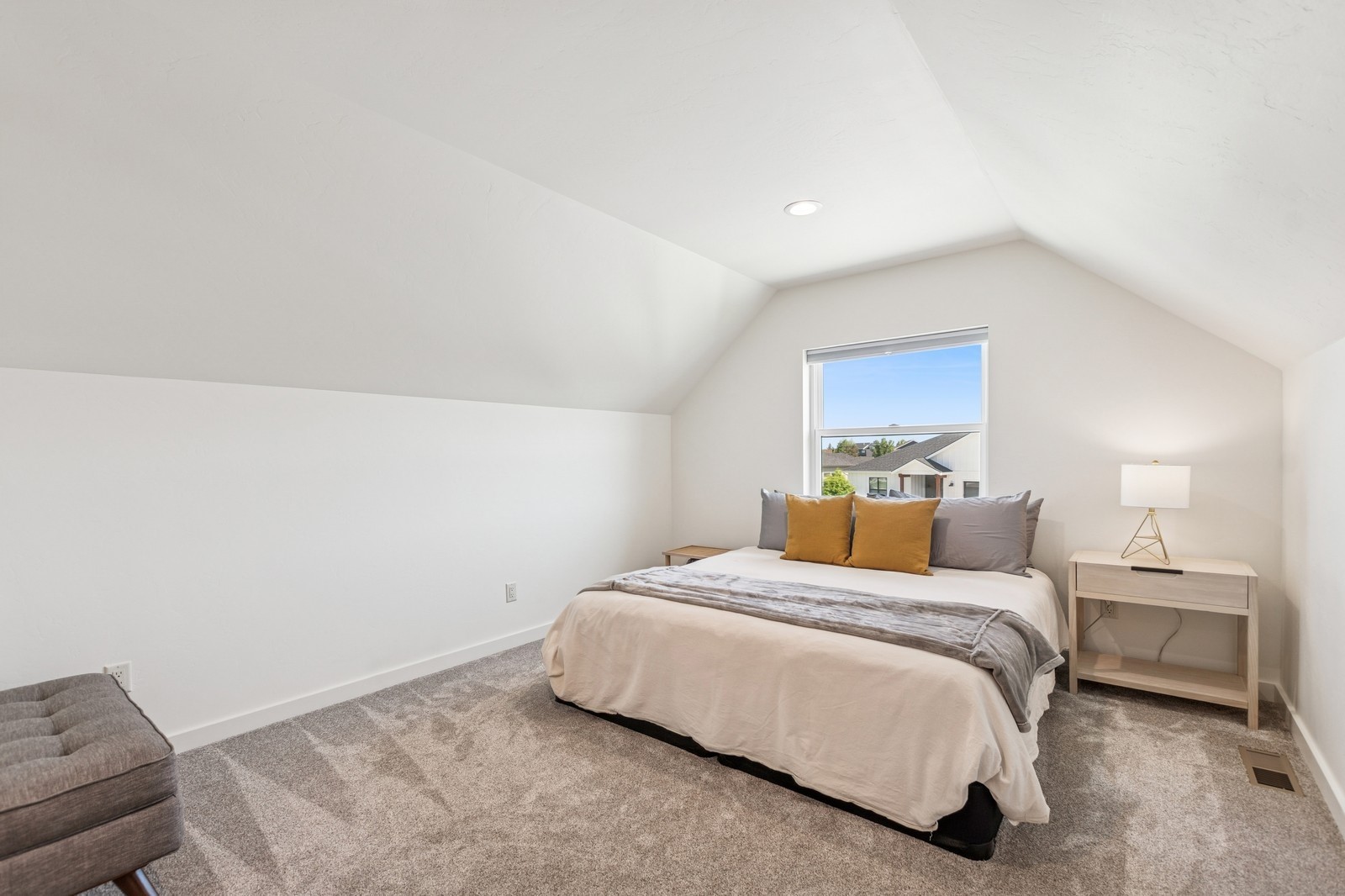 140 Owl Loop Property Photo 32