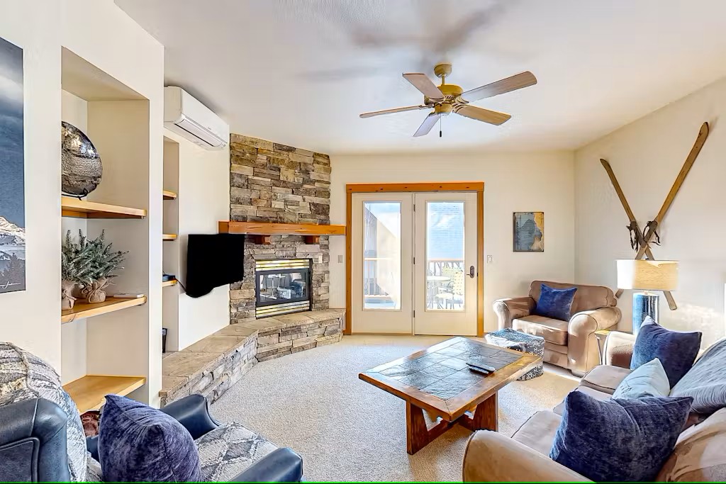 3832 Tamarack Avenue 2b Property Photo 1