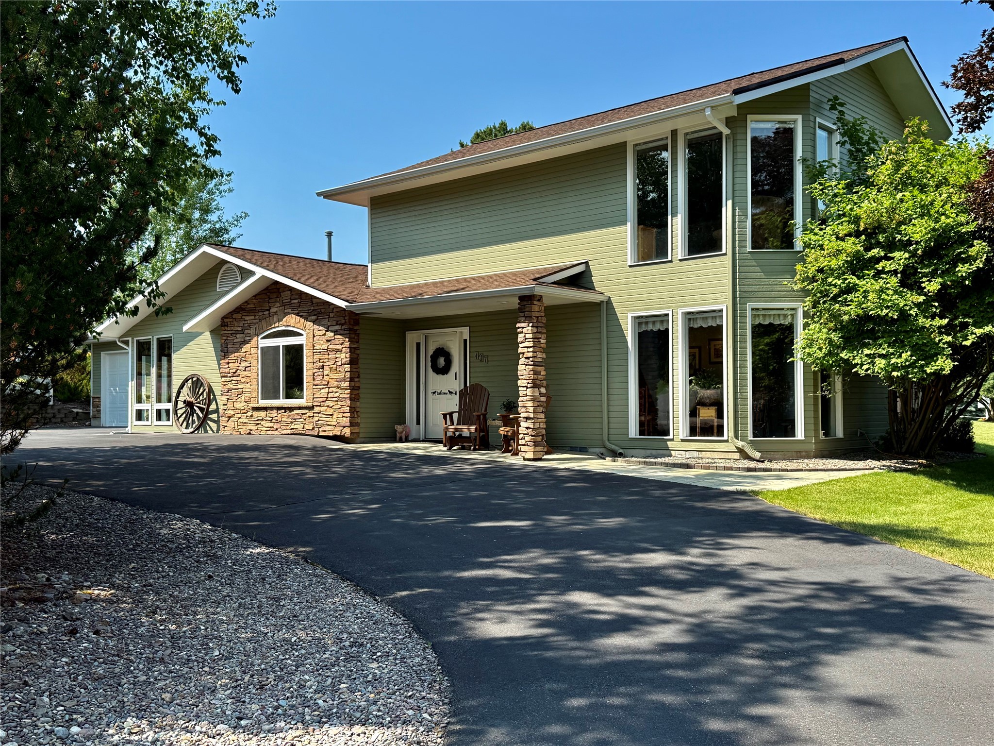 137 Ridgeview Drive Property Photo 1