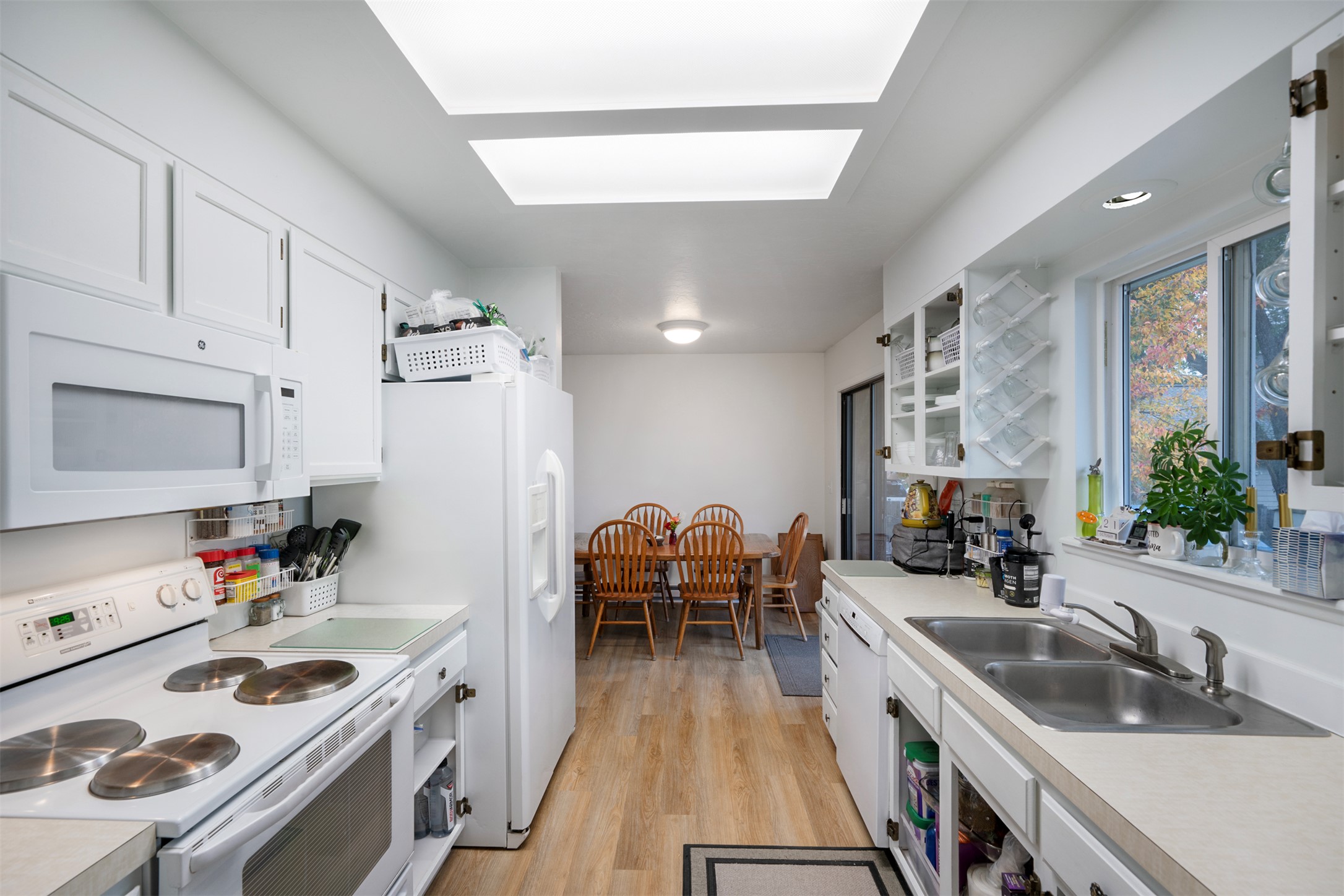 609 11th Avenue E Property Photo 11