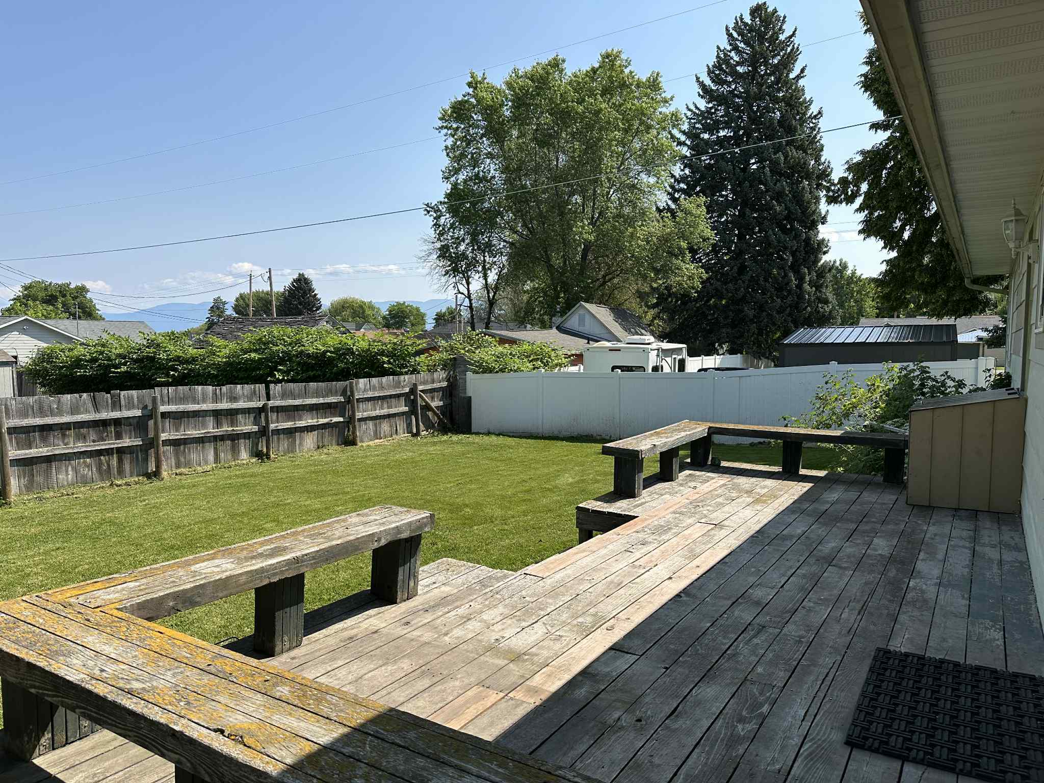 609 11th Avenue E Property Photo 23