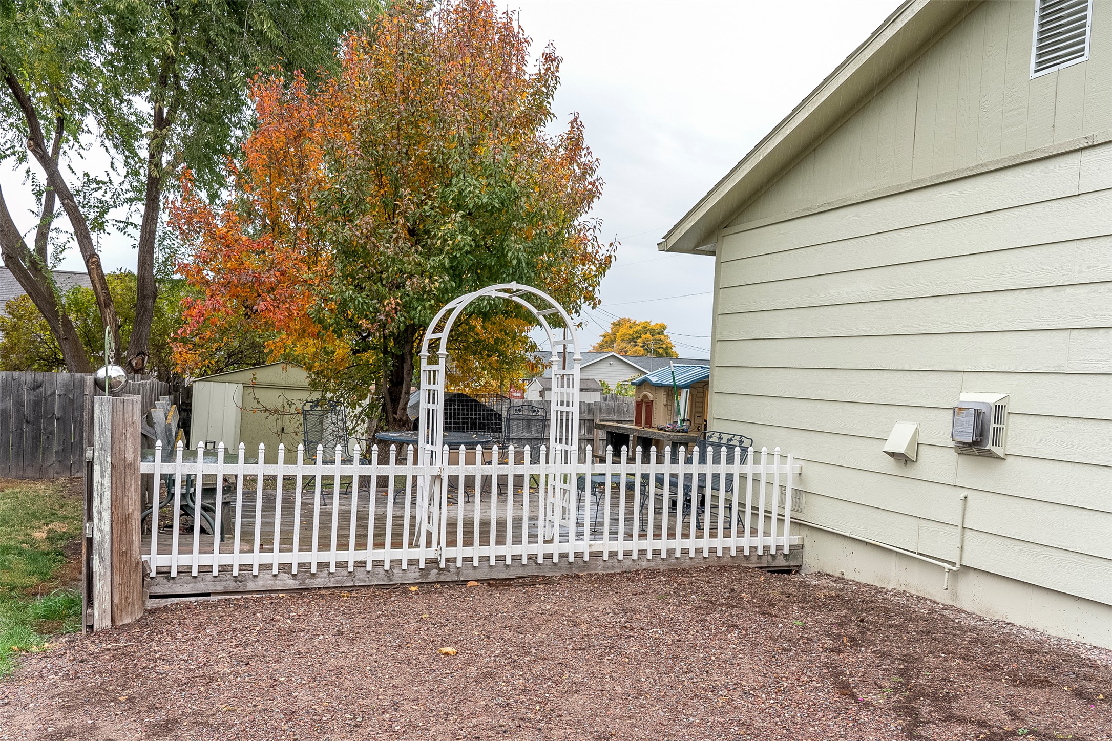 609 11th Avenue E Property Photo 31