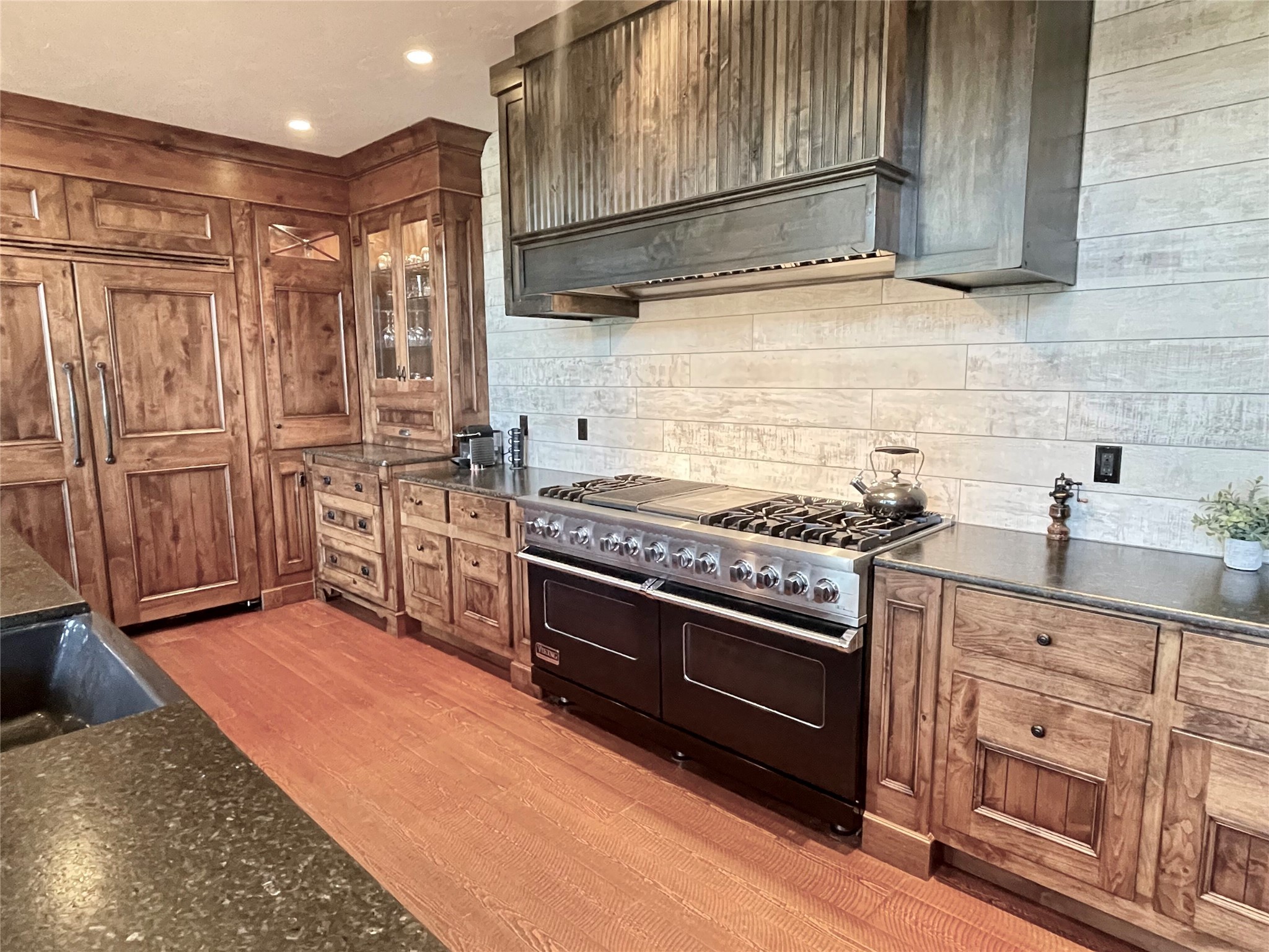 1725 Lion Mountain Drive Property Photo 34