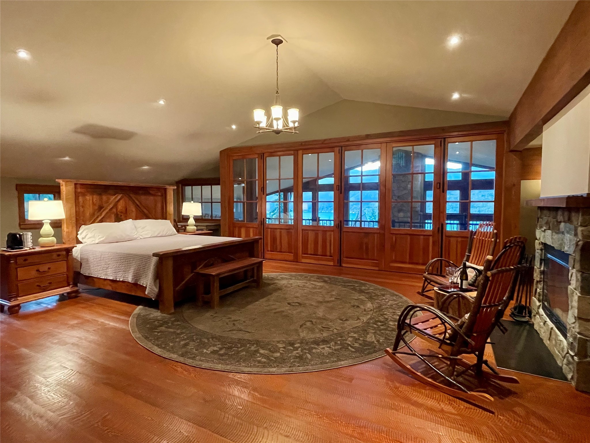1725 Lion Mountain Drive Property Photo 38