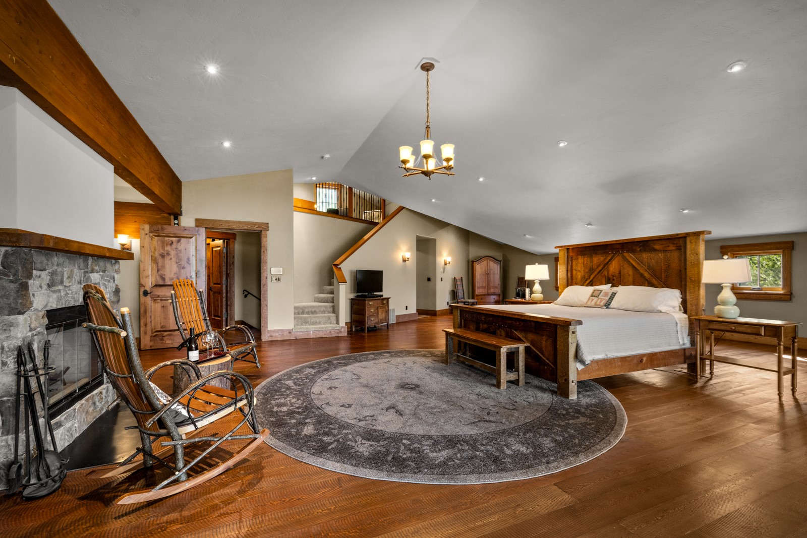 1725 Lion Mountain Drive Property Photo 39