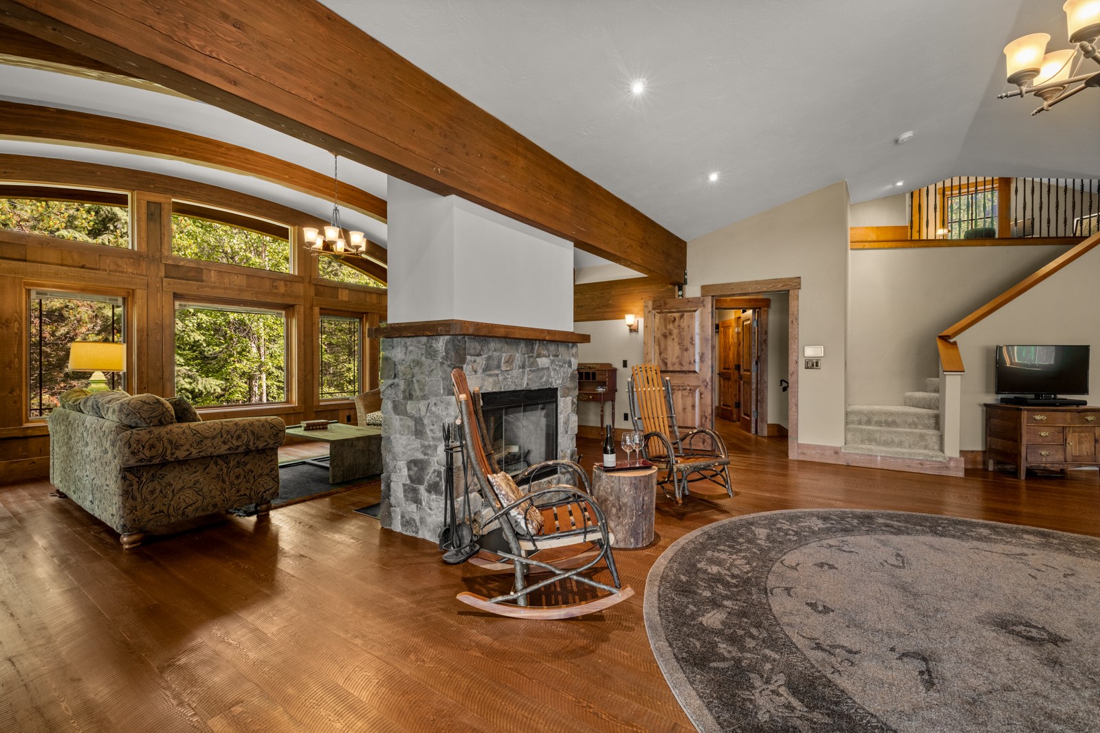 1725 Lion Mountain Drive Property Photo 41