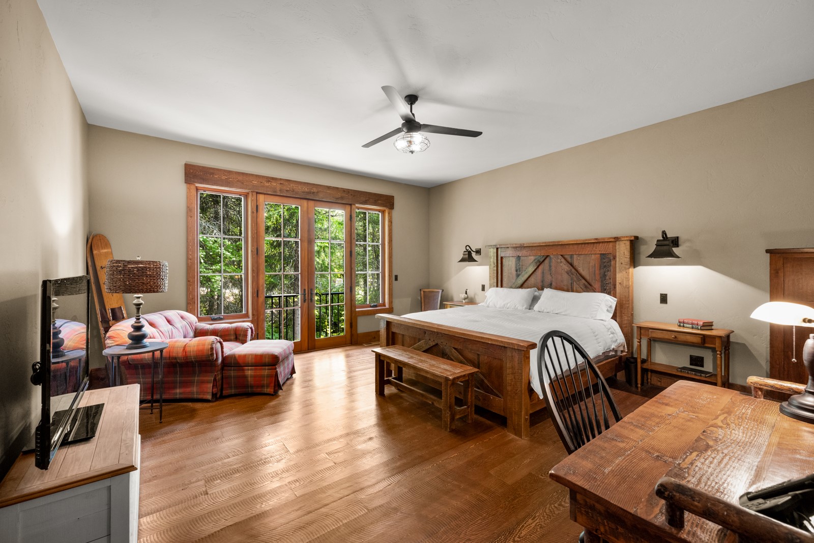 1725 Lion Mountain Drive Property Photo 45
