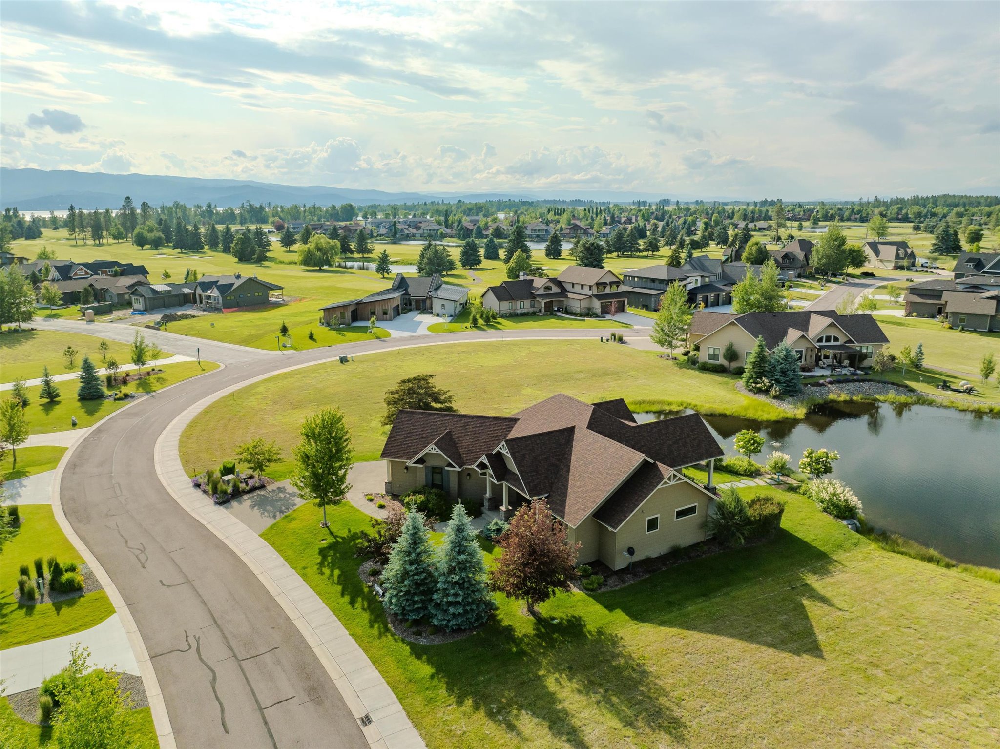 Nhn Lake Pointe Drive Property Photo 3