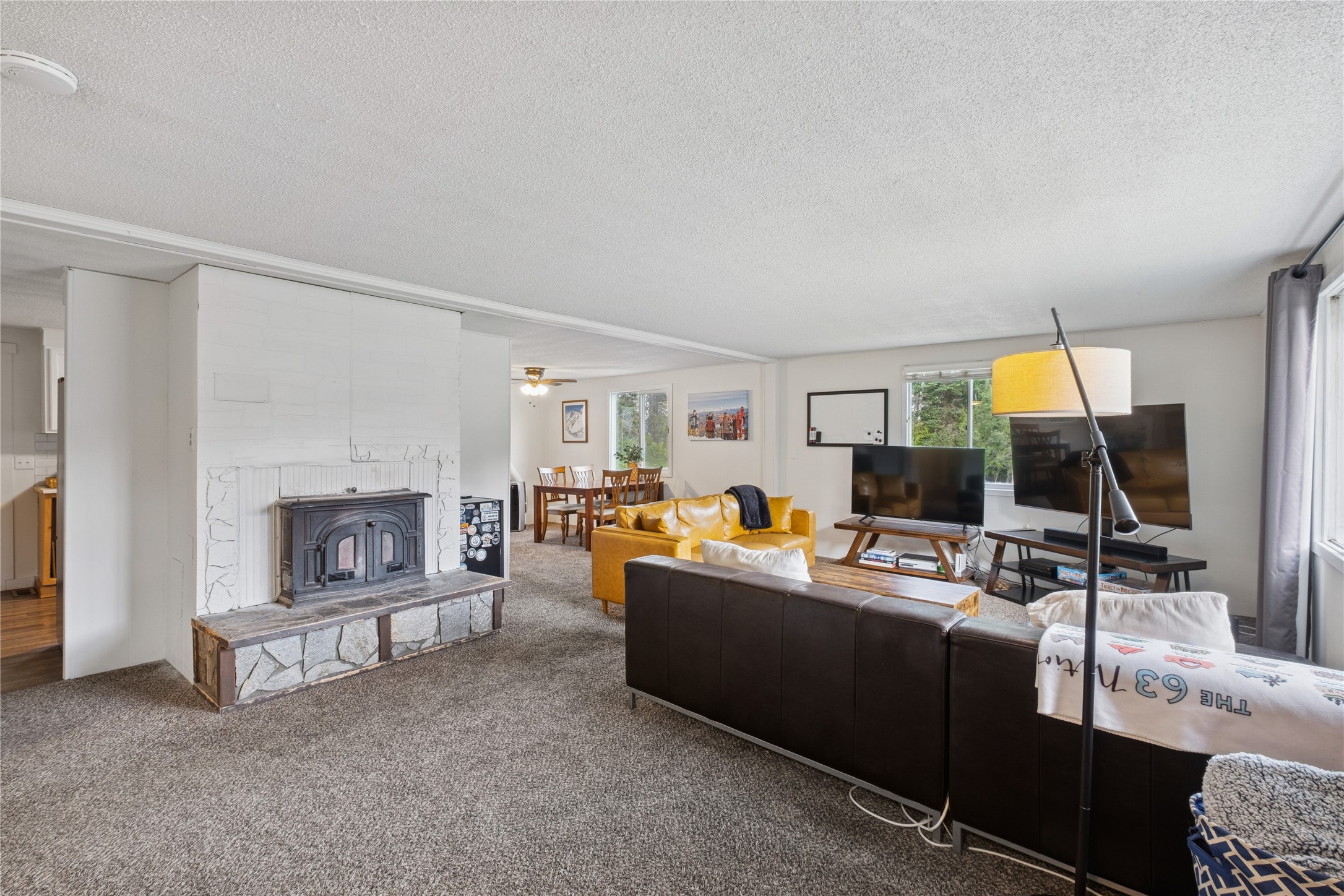 1970 Benchmark Lane Property Photo 8