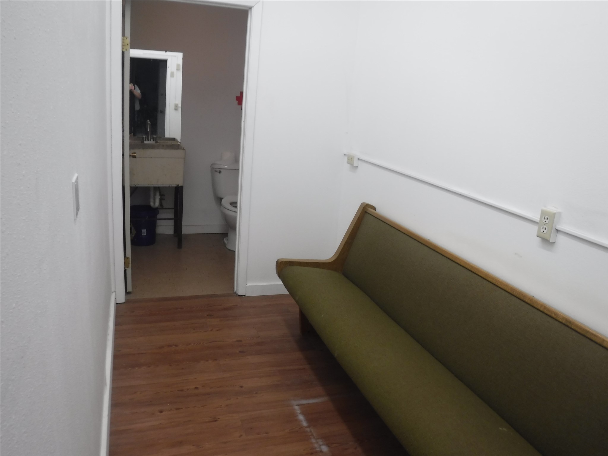 710 1st Street E Property Photo 8