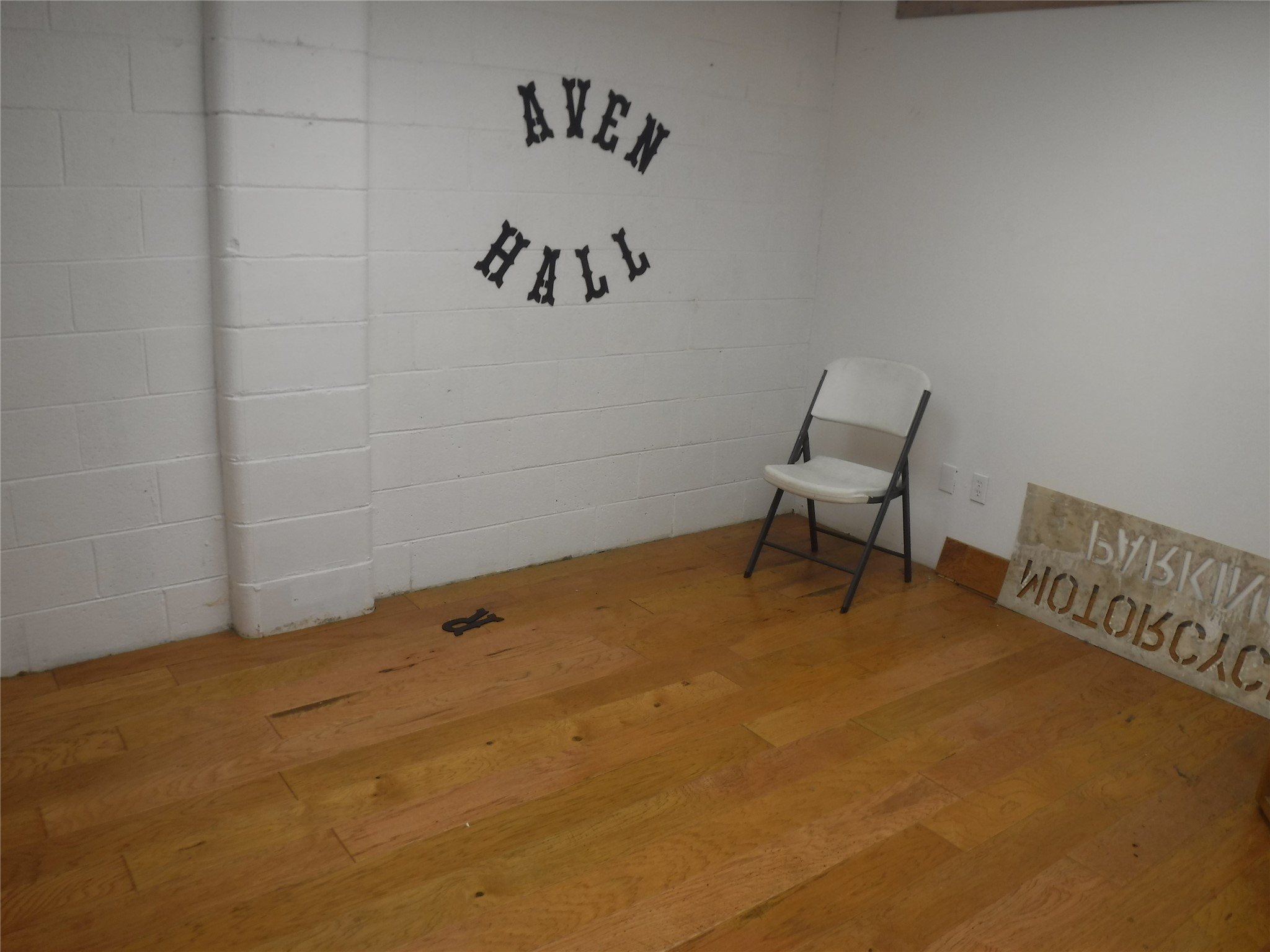 710 1st Street E Property Photo 9