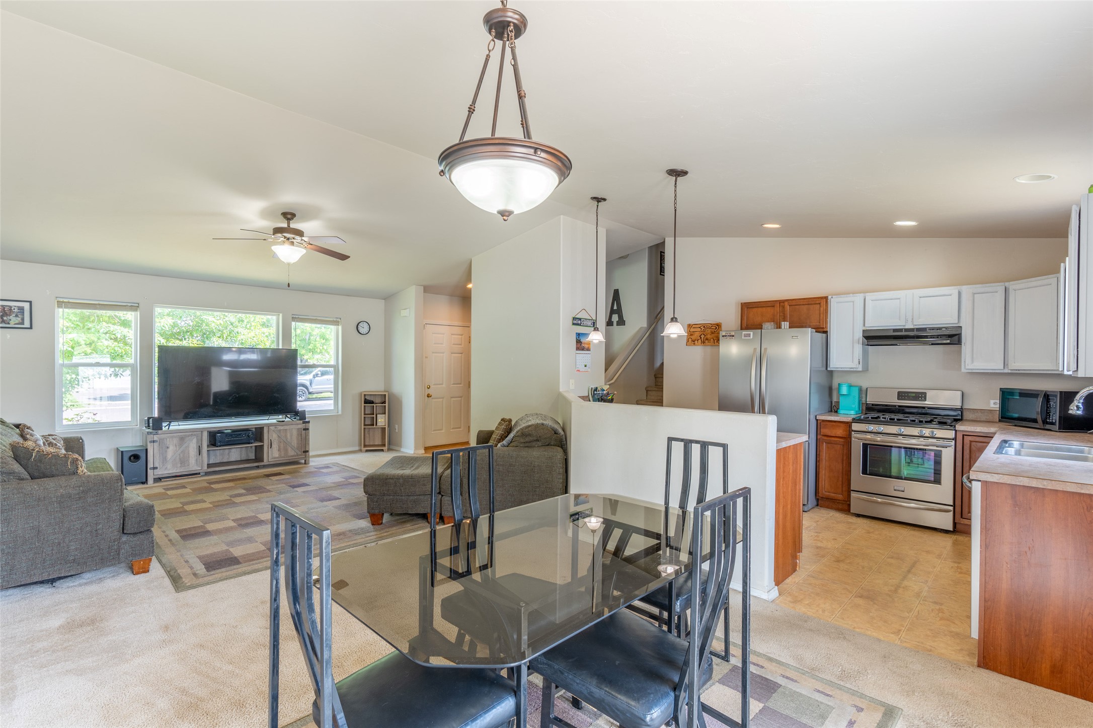 108 Hearst Drive Property Photo 4