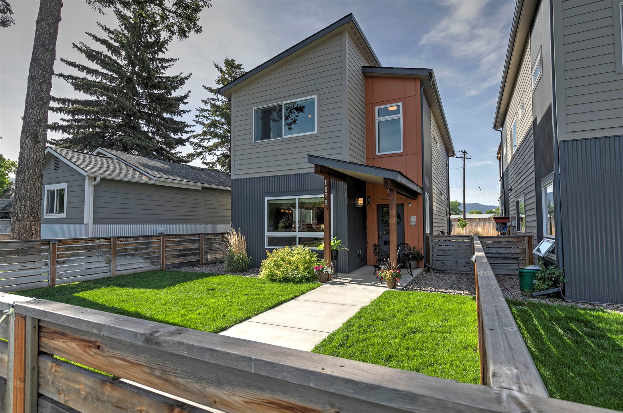 1029 Stoddard Street Property Photo 1