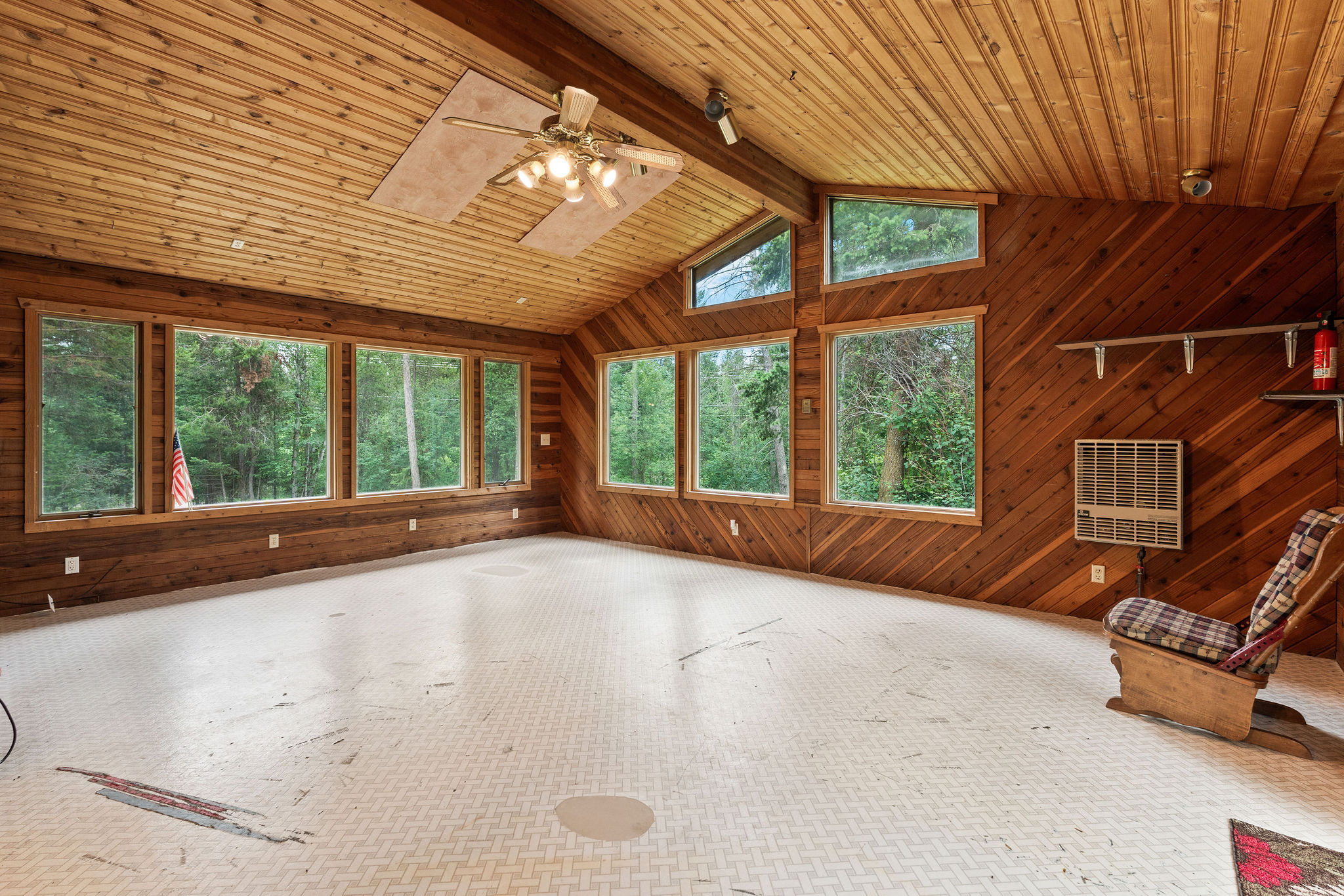 1255 & 1285 Tamarack Lane Property Photo 11