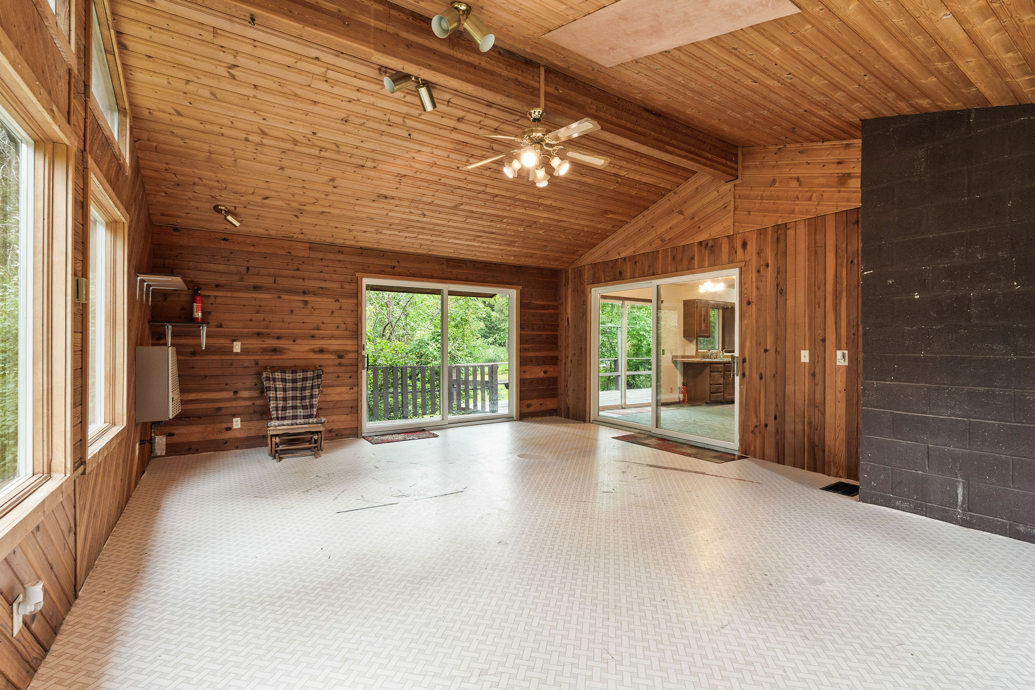 1255 & 1285 Tamarack Lane Property Photo 12