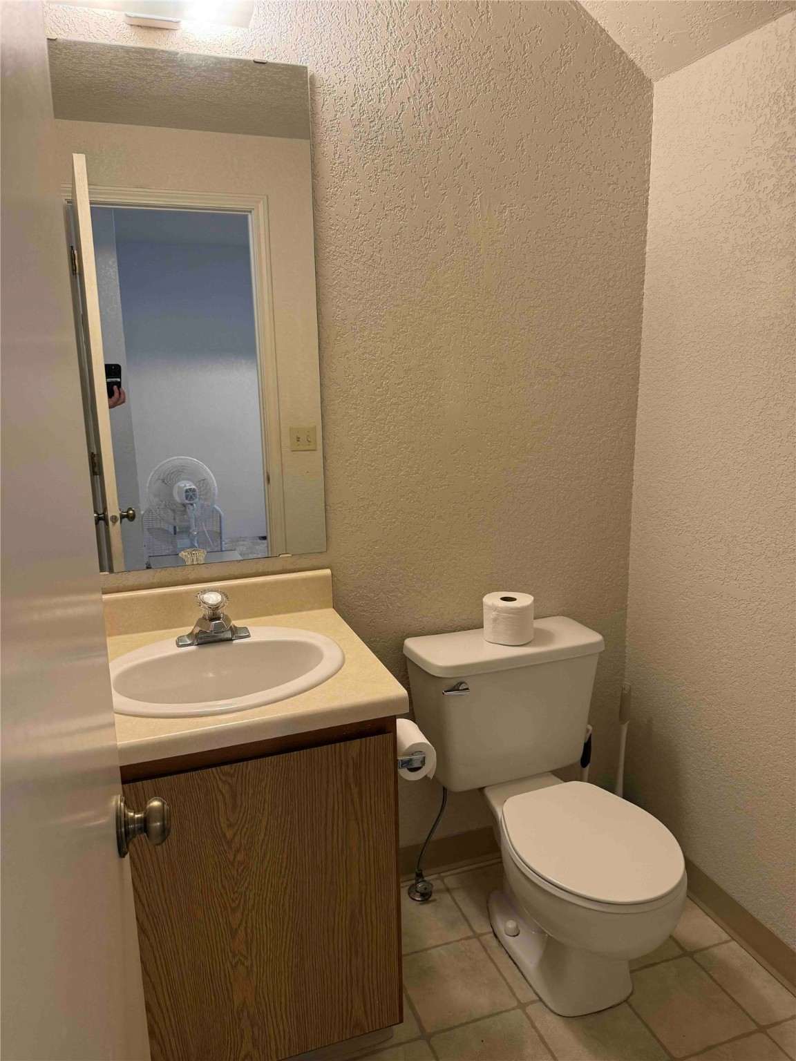 2801 Highcliff Court 3 Property Photo 6