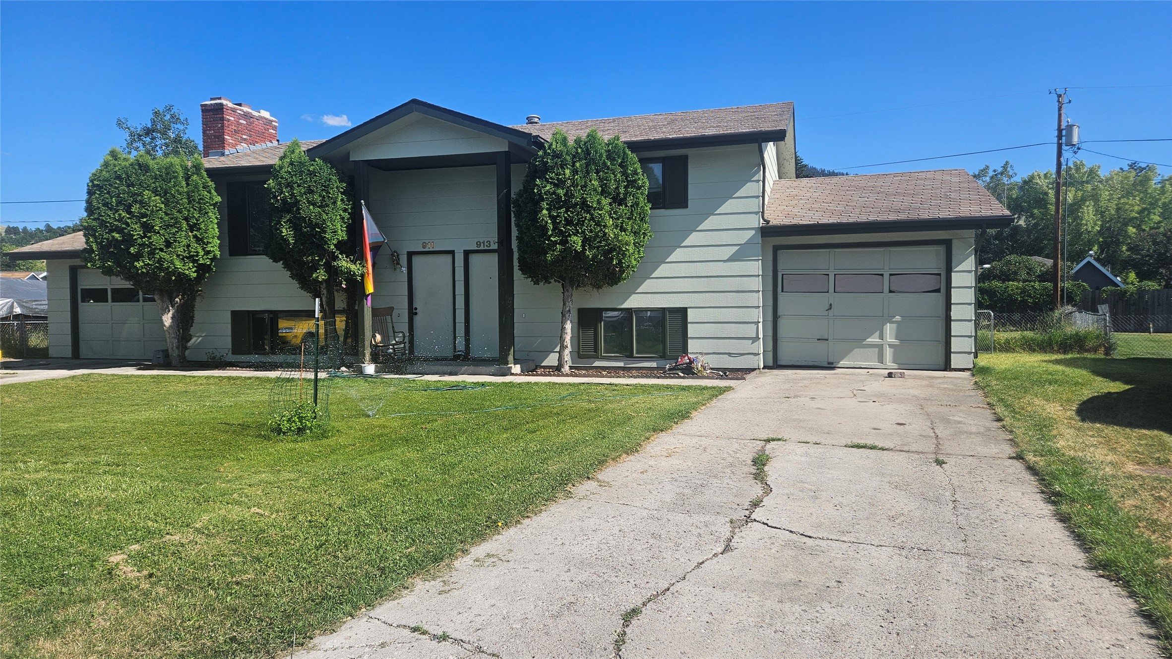 911, 913 Spartan Drive Property Photo