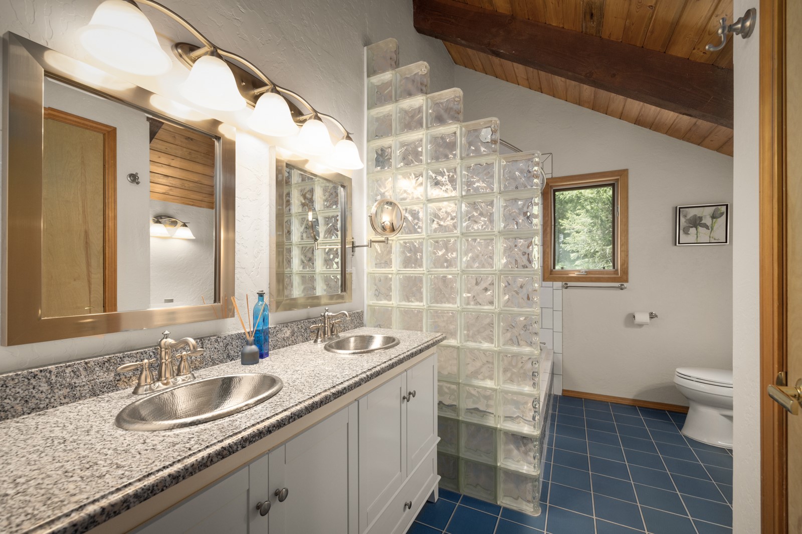 125 Wagon Wheel Road Property Photo 44