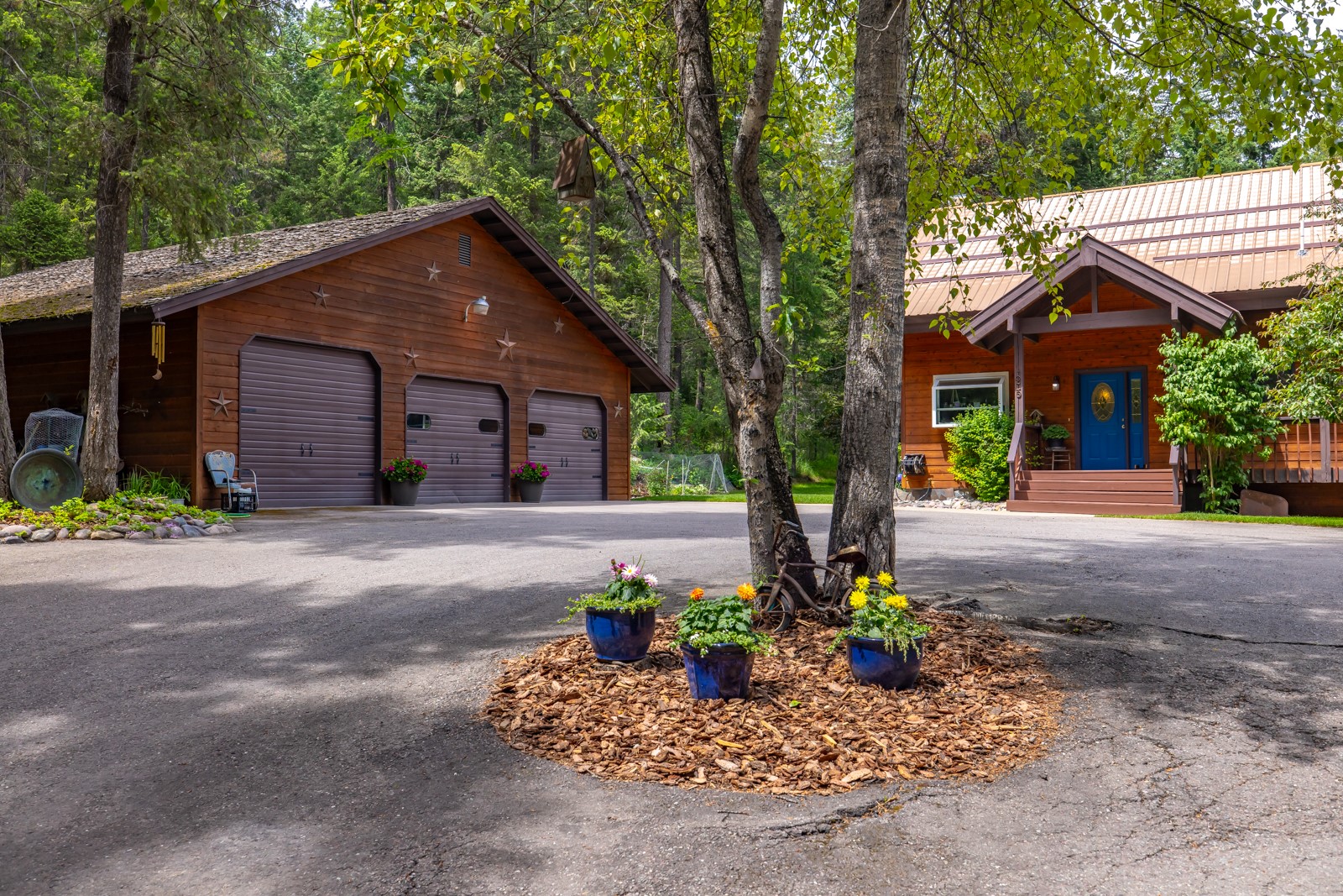 125 Wagon Wheel Road Property Photo 3