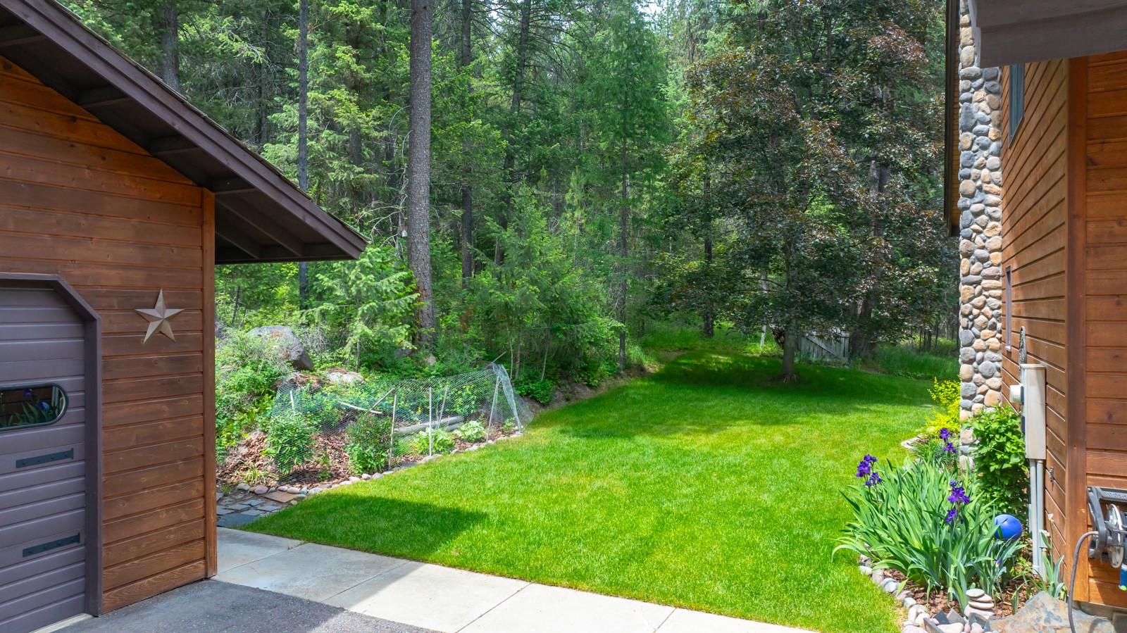 125 Wagon Wheel Road Property Photo 5