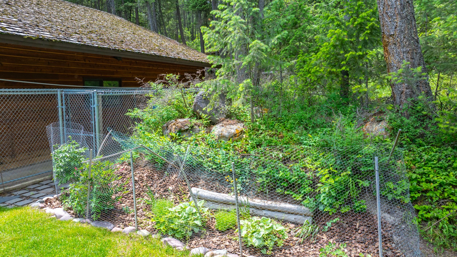 125 Wagon Wheel Road Property Photo 7
