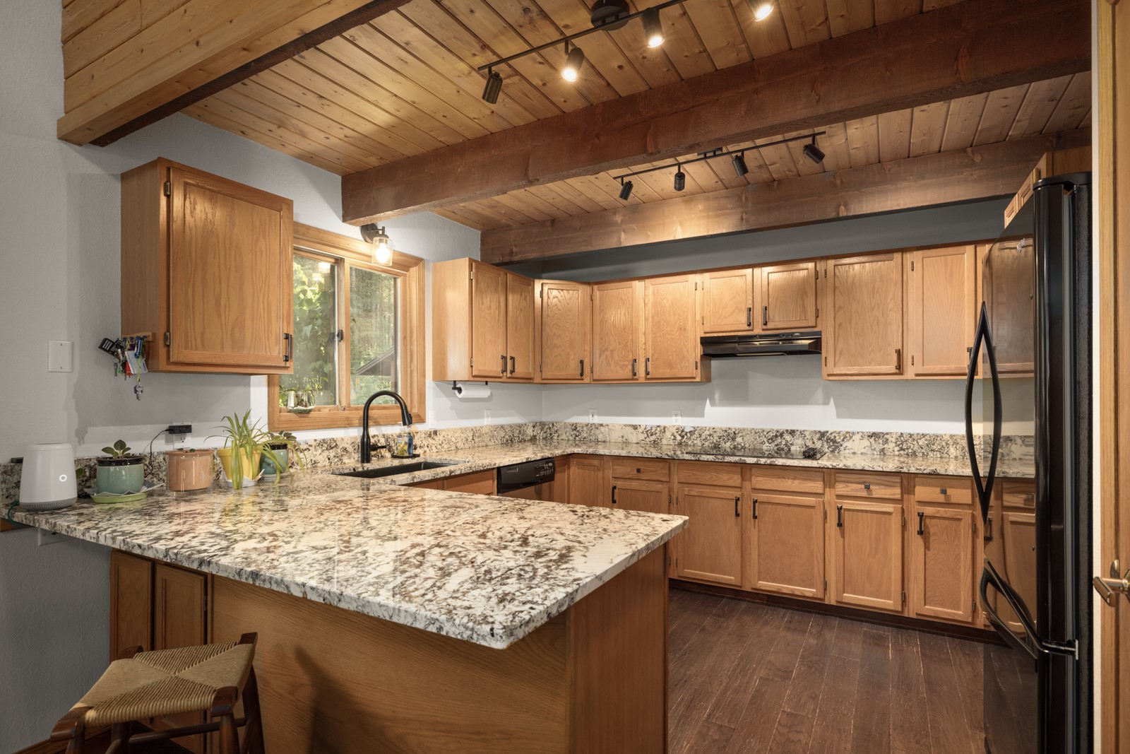 125 Wagon Wheel Road Property Photo 37